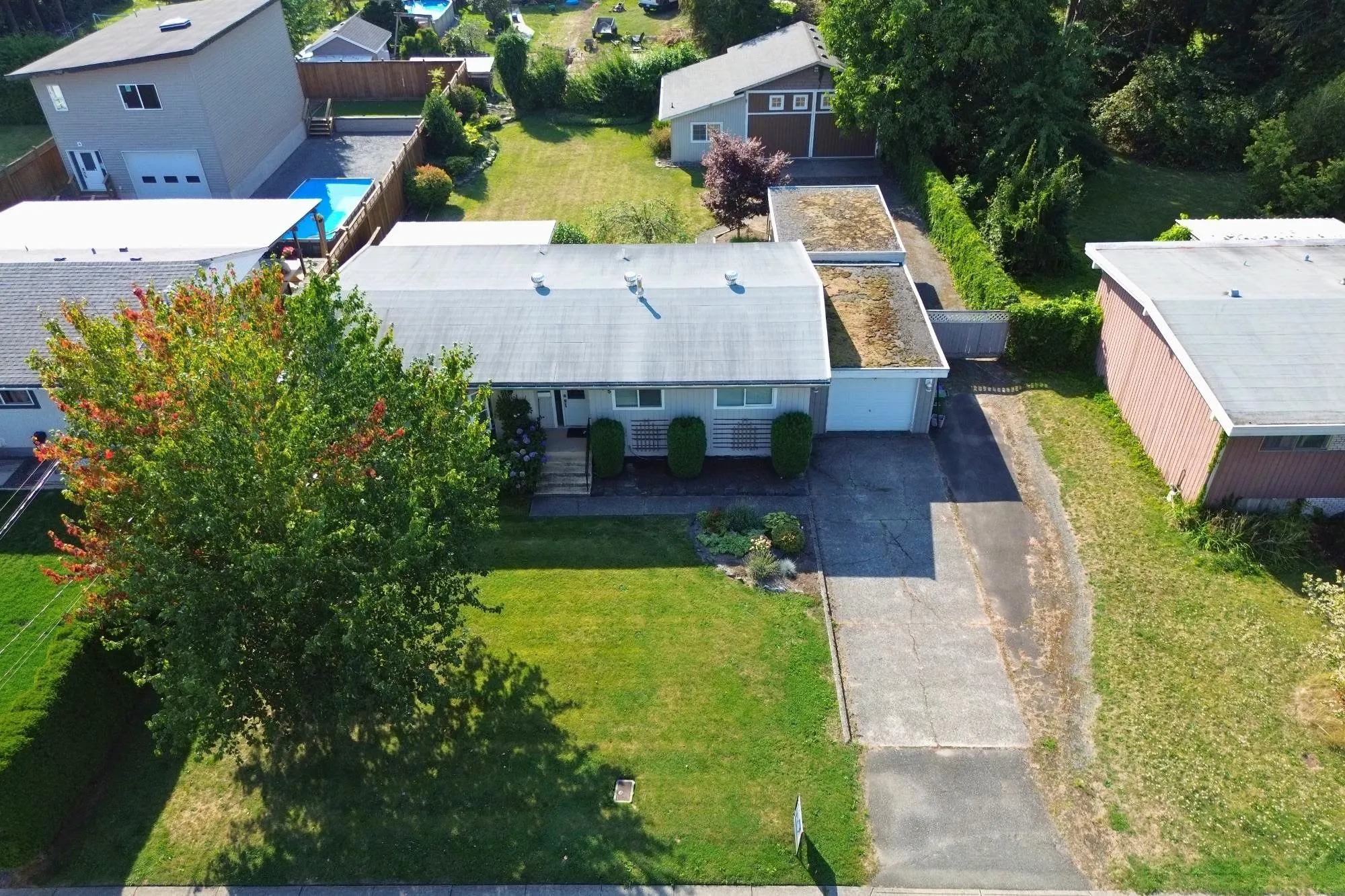 9565 Carleton Street