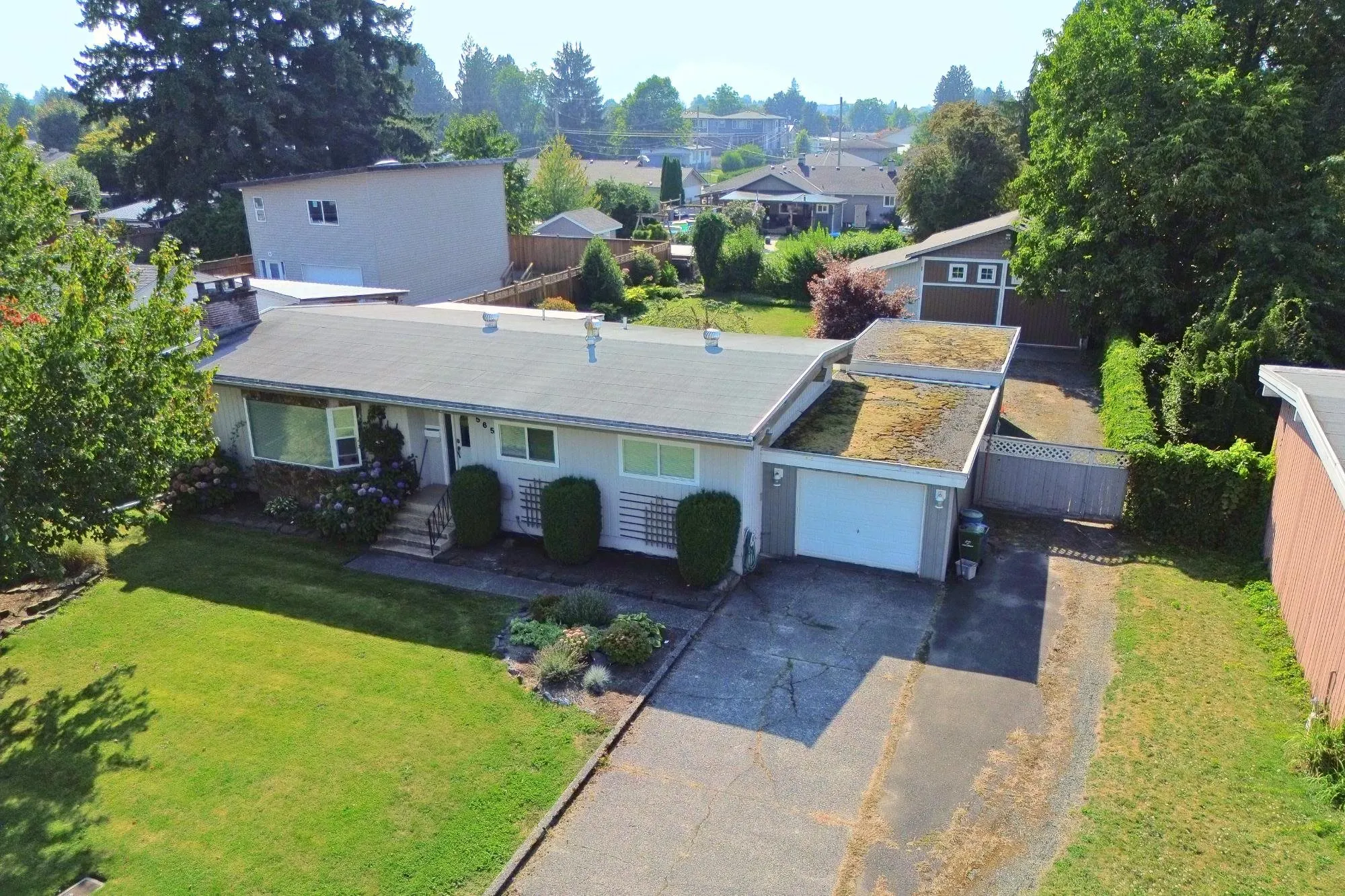 9565 Carleton Street