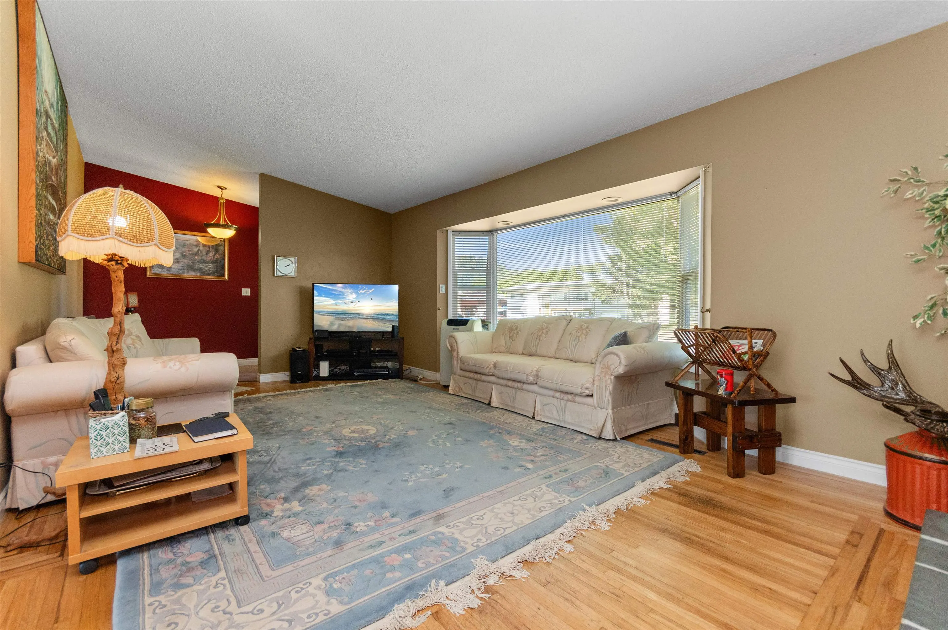9565 Carleton Street