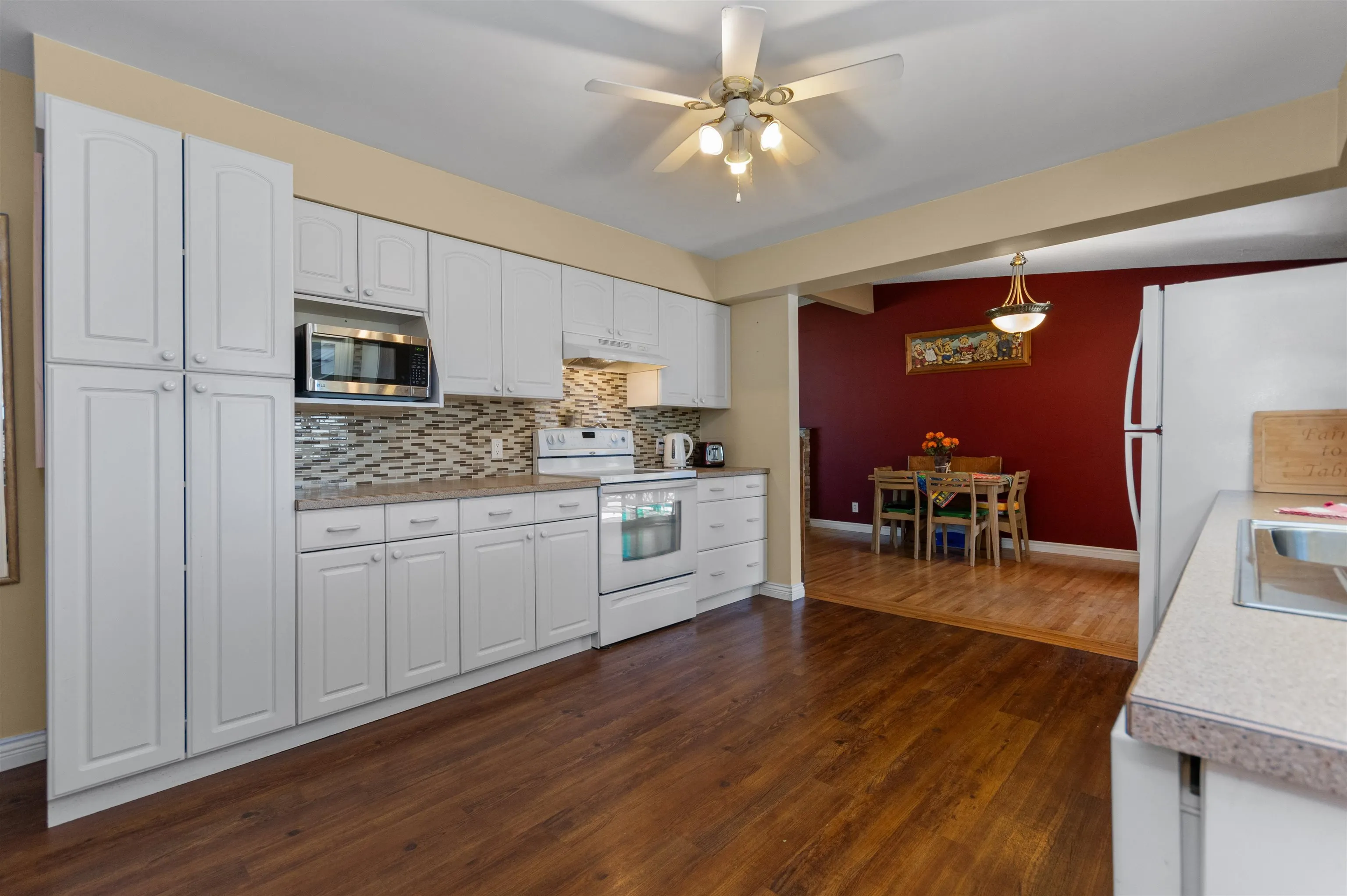 9565 Carleton Street