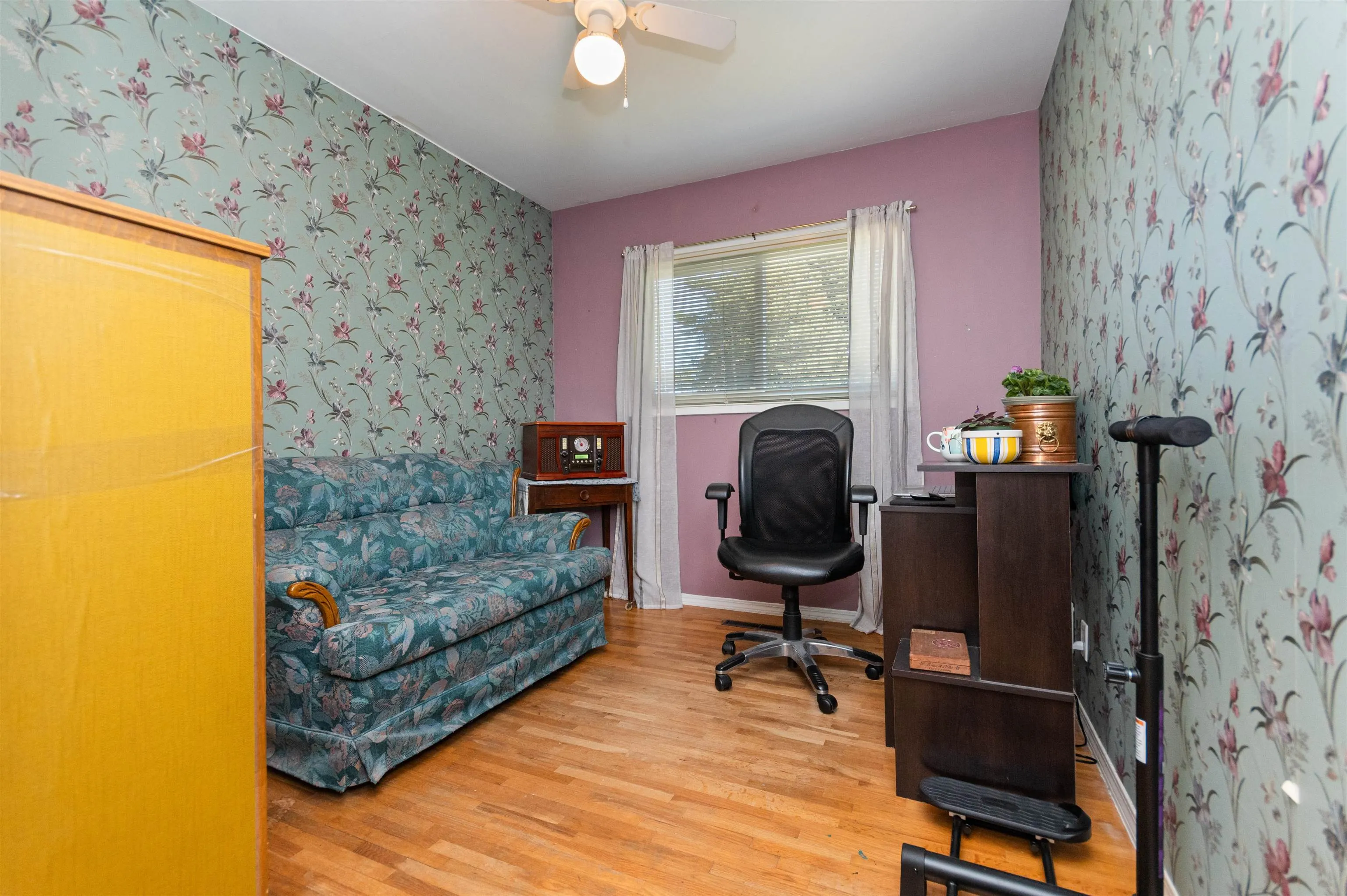 9565 Carleton Street