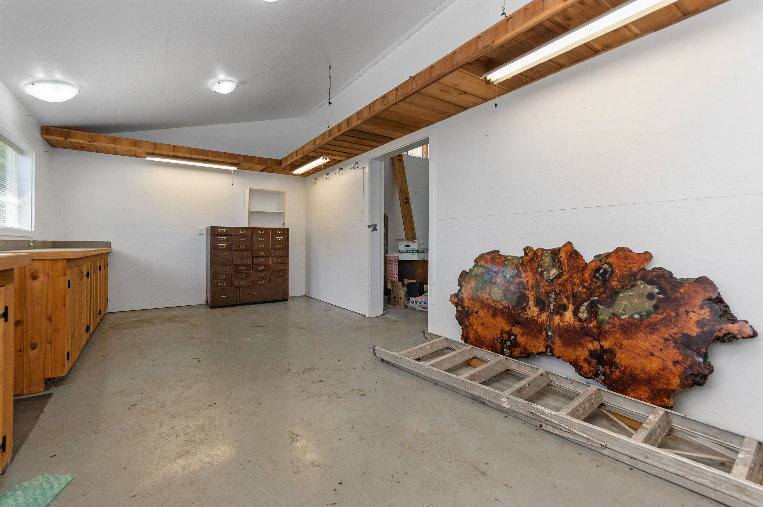 9565 Carleton Street