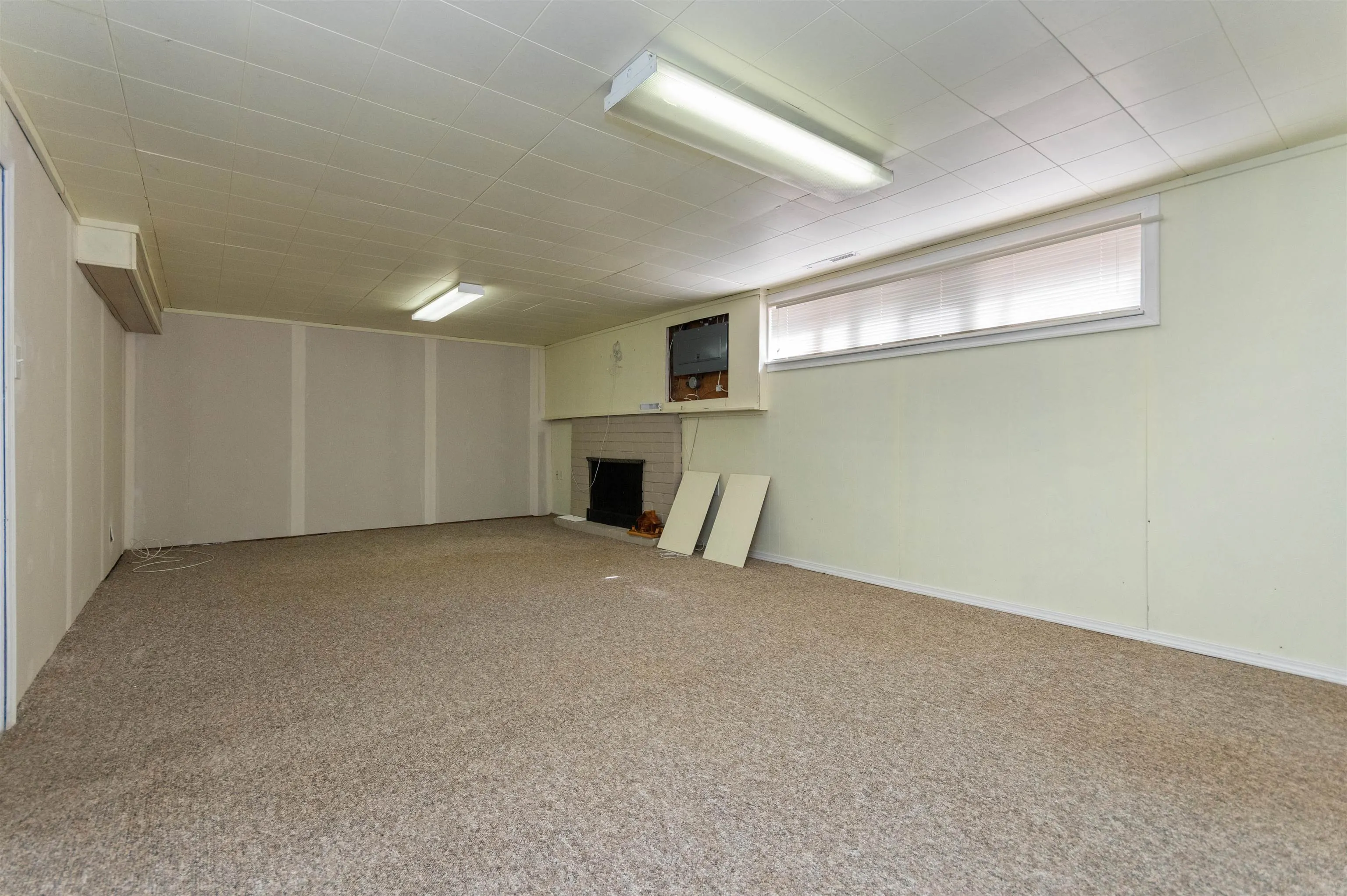 9565 Carleton Street