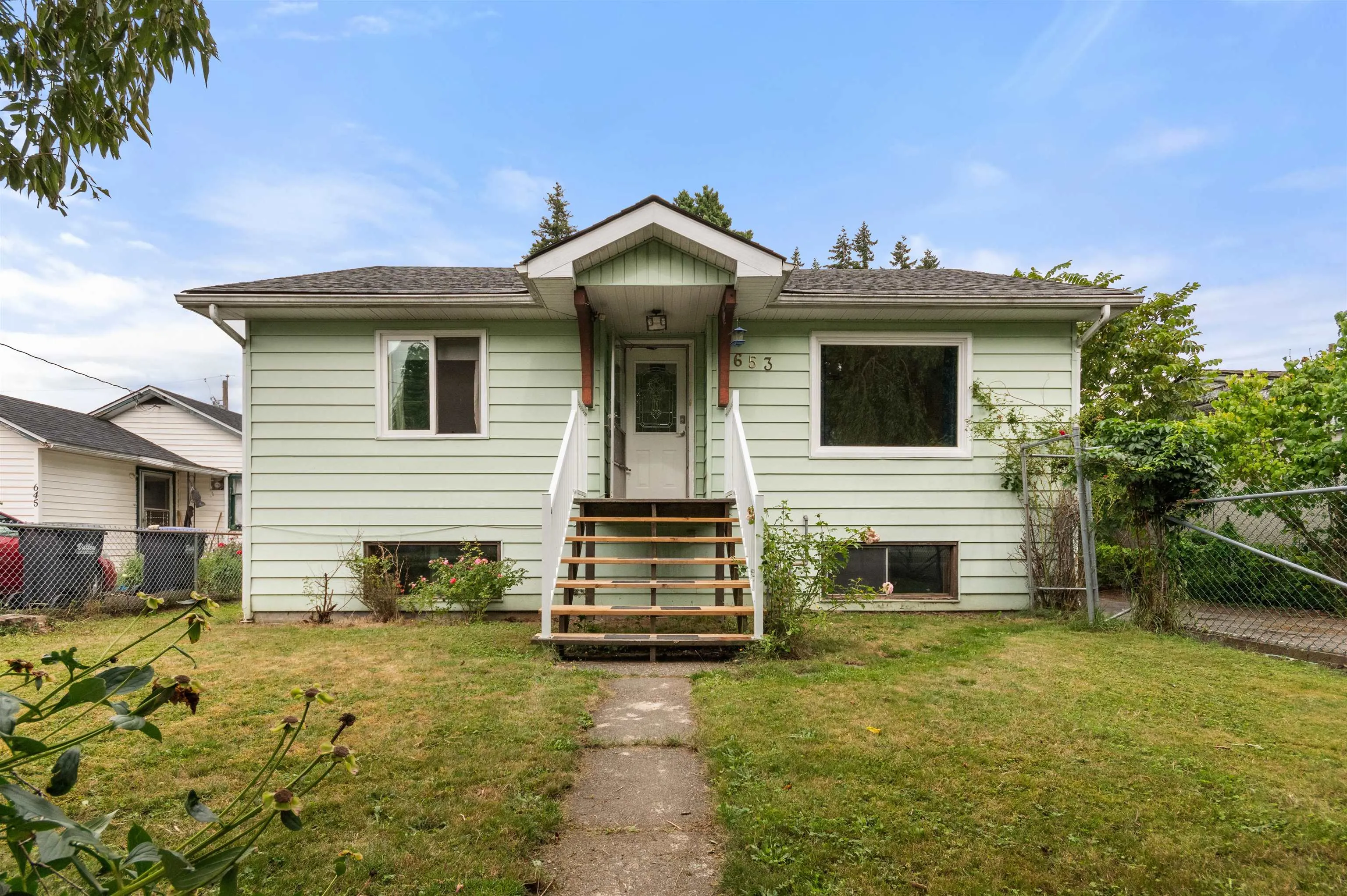 653 Hemlock Avenue