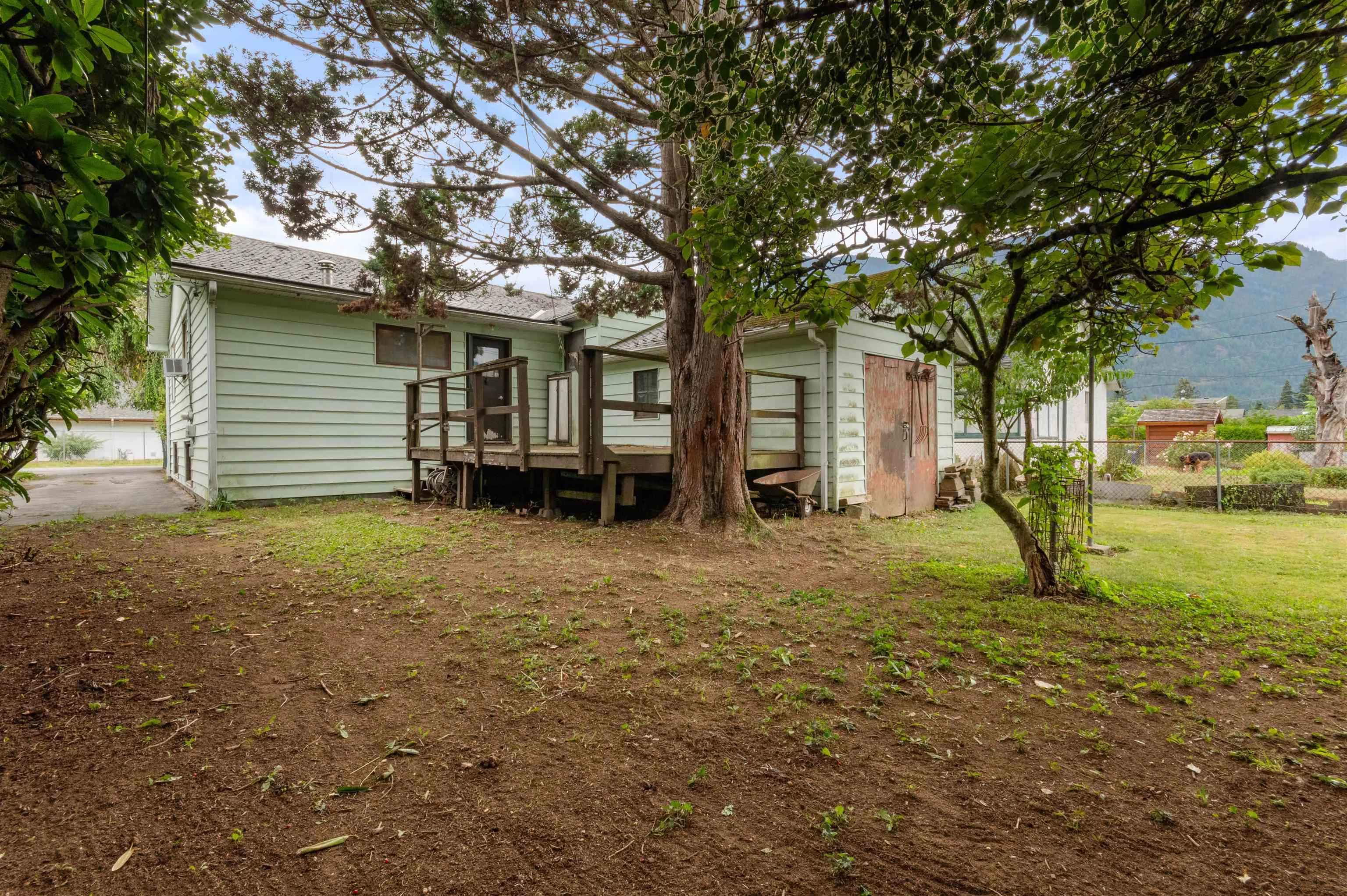 653 Hemlock Avenue