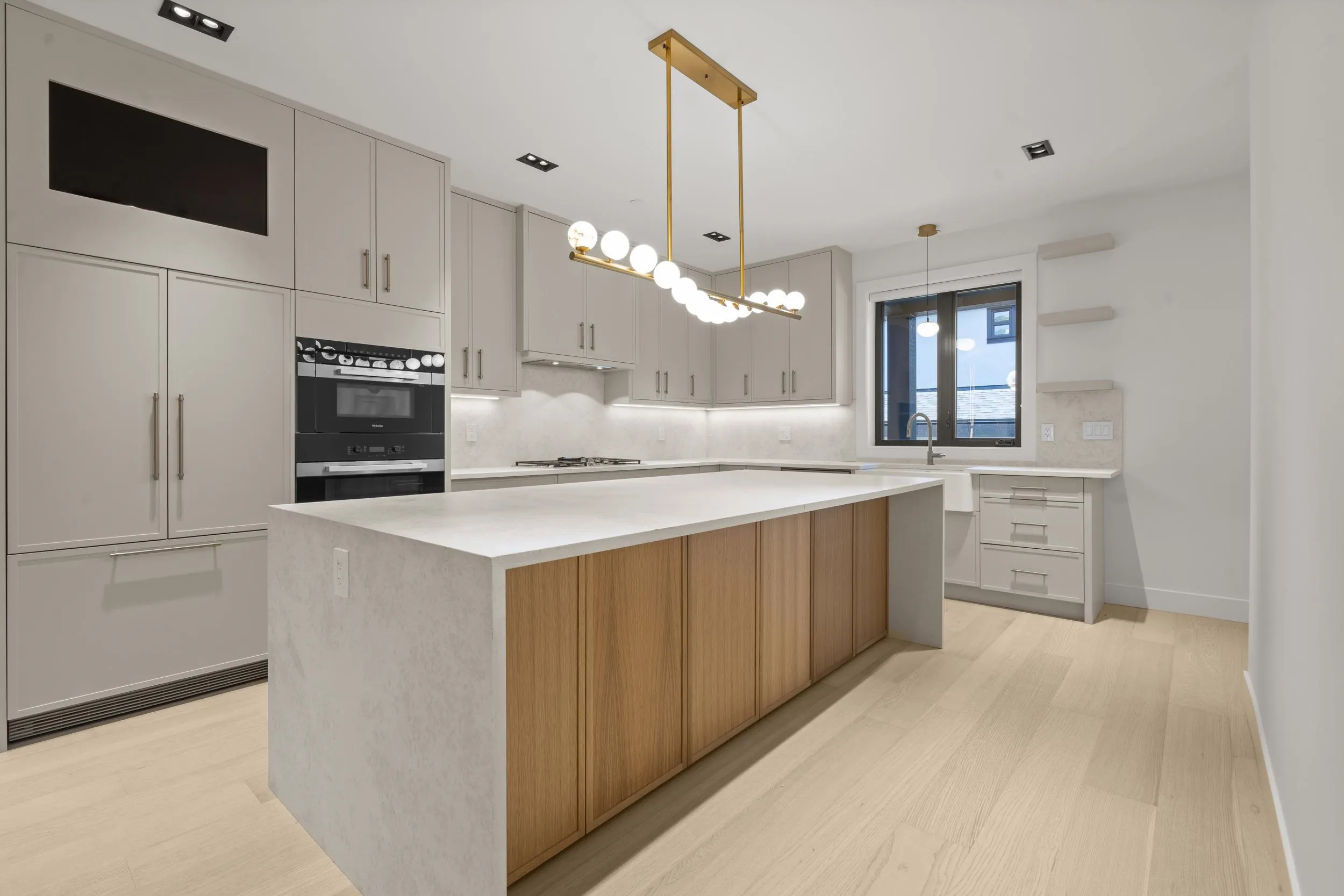 3218 W 39th