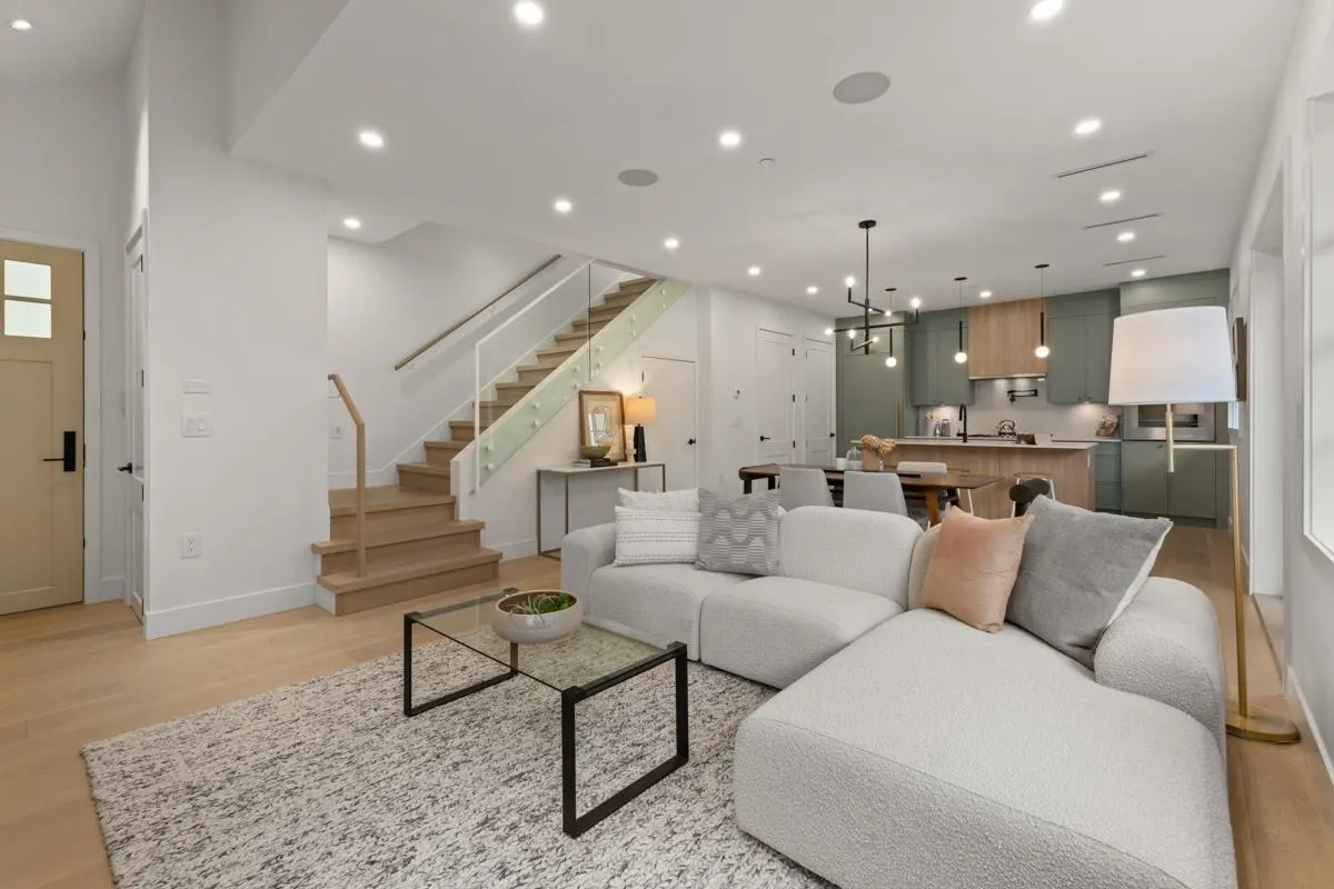 231 W 15th Avenue