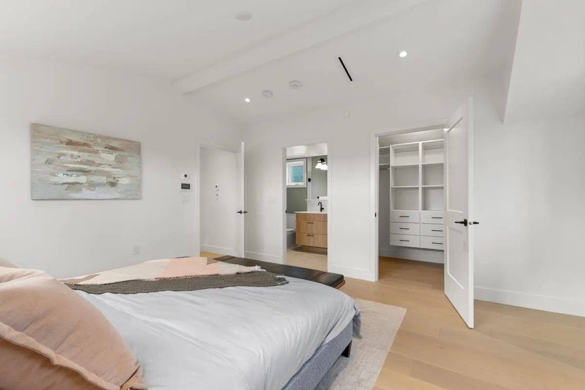 231 W 15th Avenue