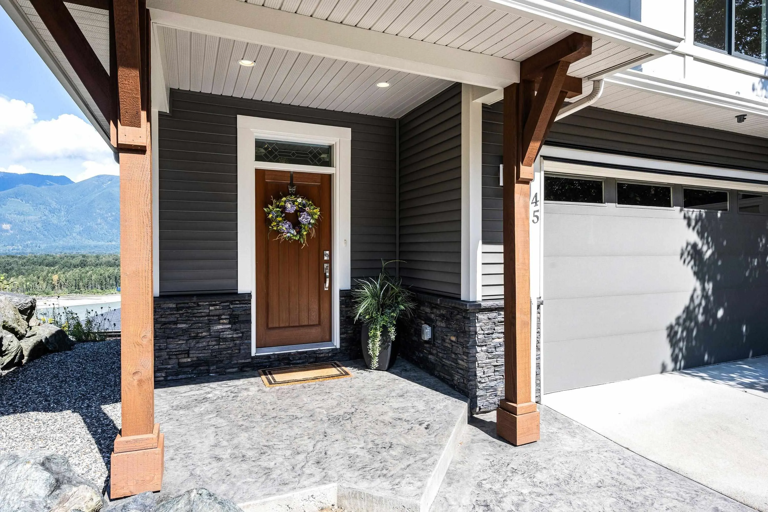 45 43685 Chilliwack Mountain Road
