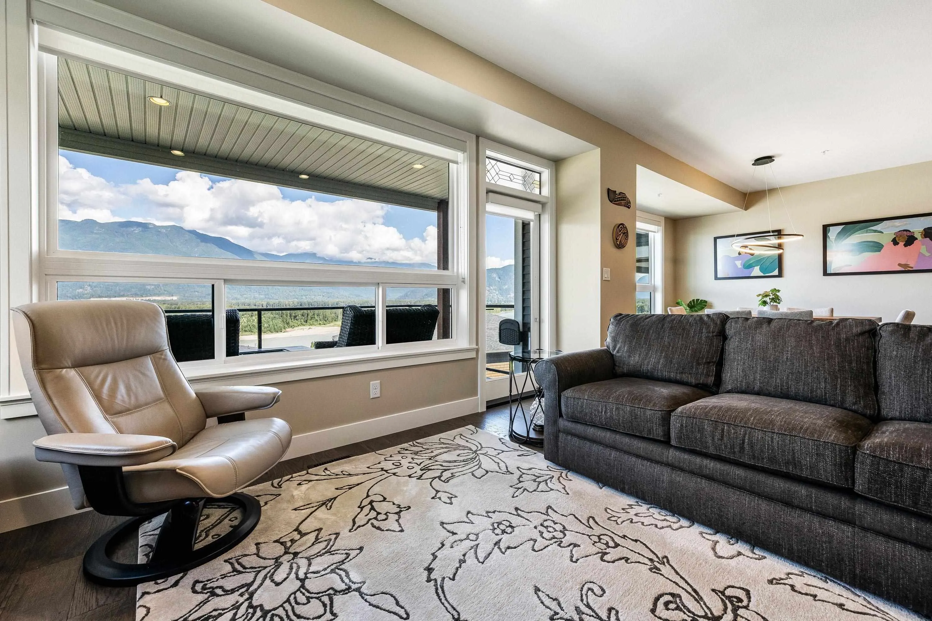 45 43685 Chilliwack Mountain Road