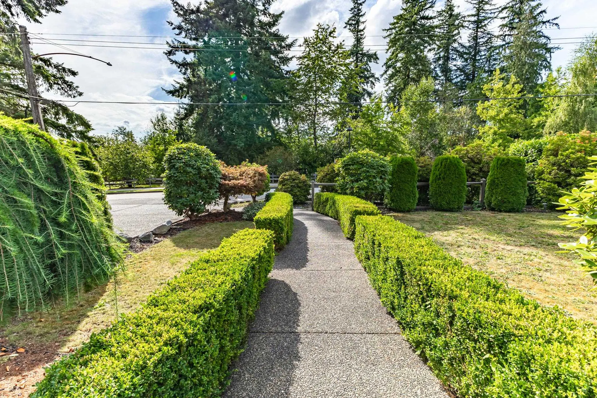 605 Laurentian Crescent