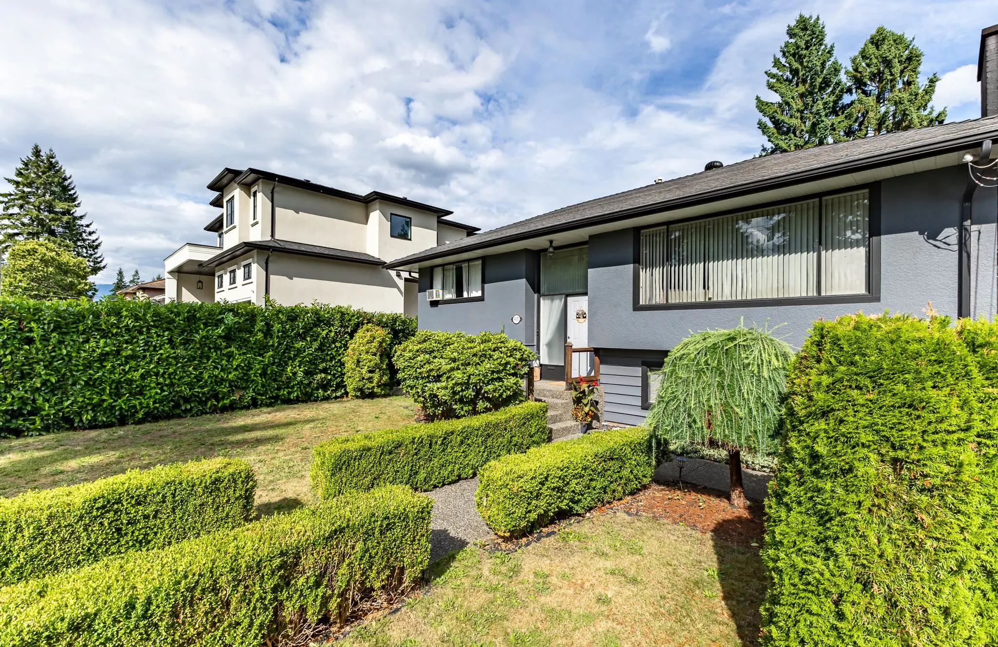 605 Laurentian Crescent
