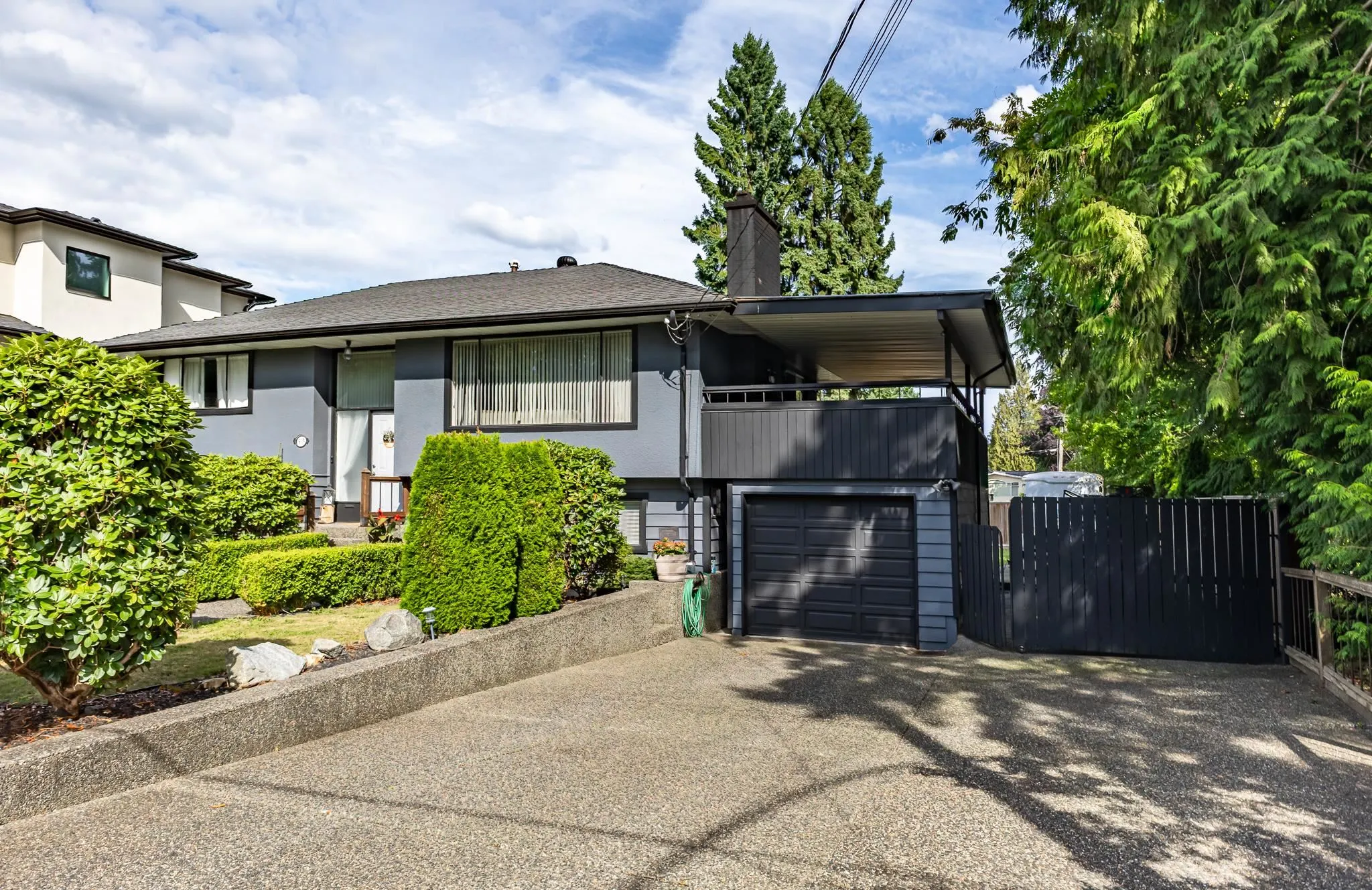 605 Laurentian Crescent