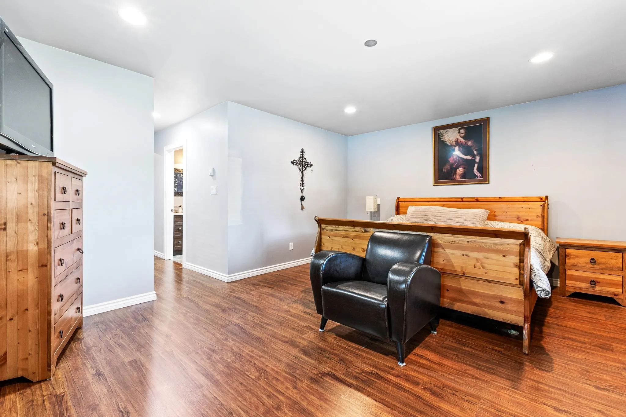 605 Laurentian Crescent