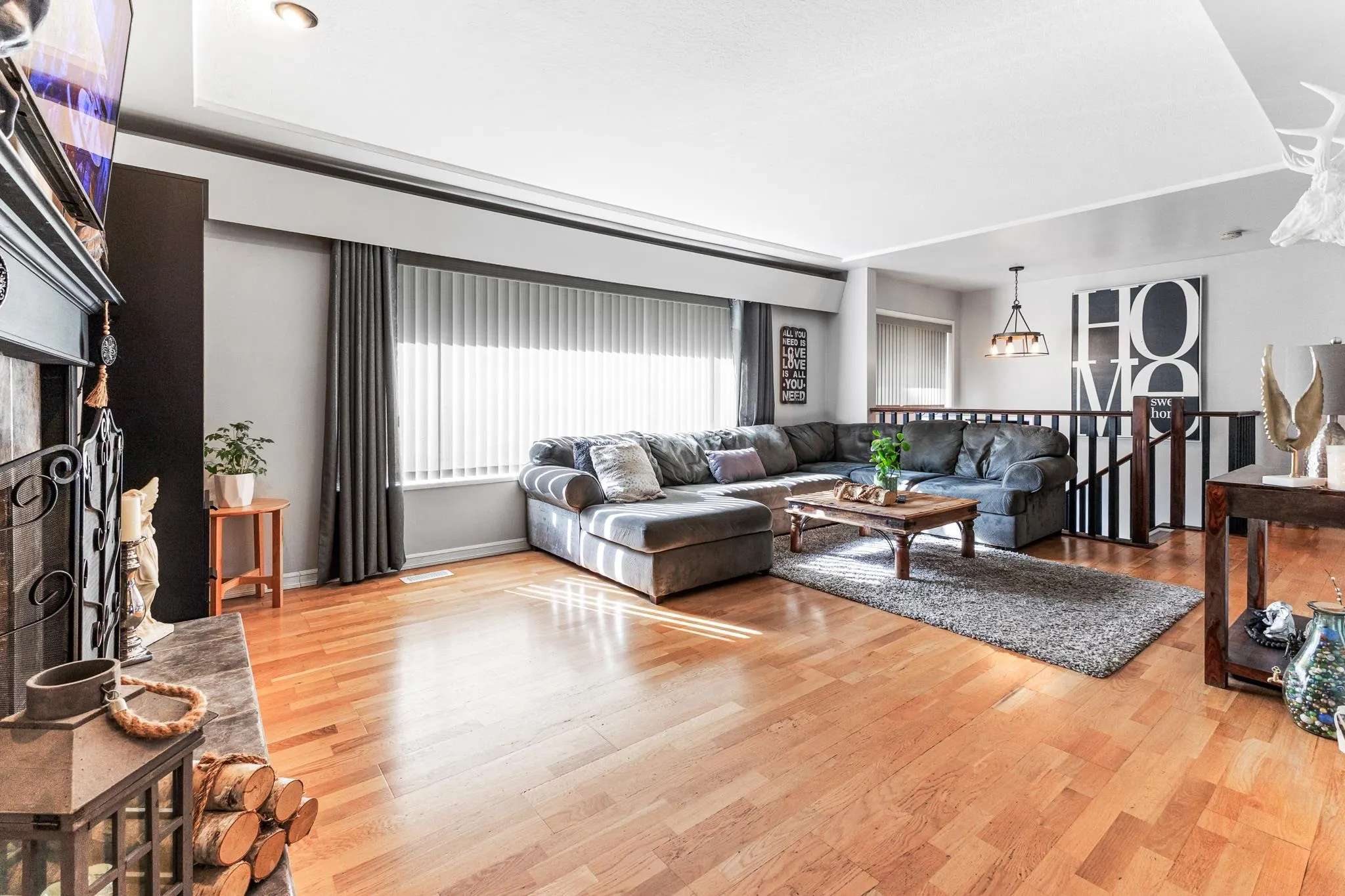 605 Laurentian Crescent