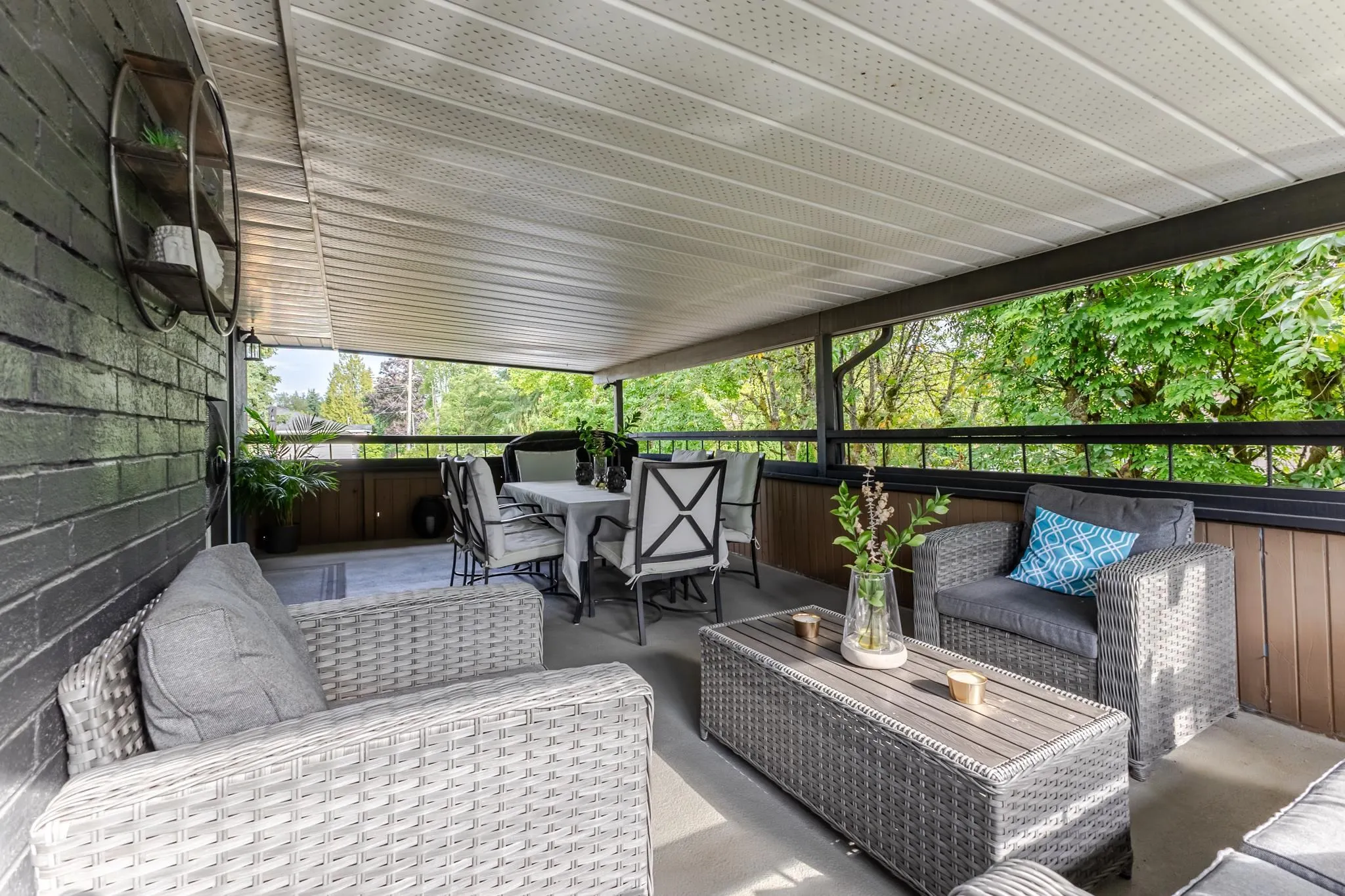 605 Laurentian Crescent