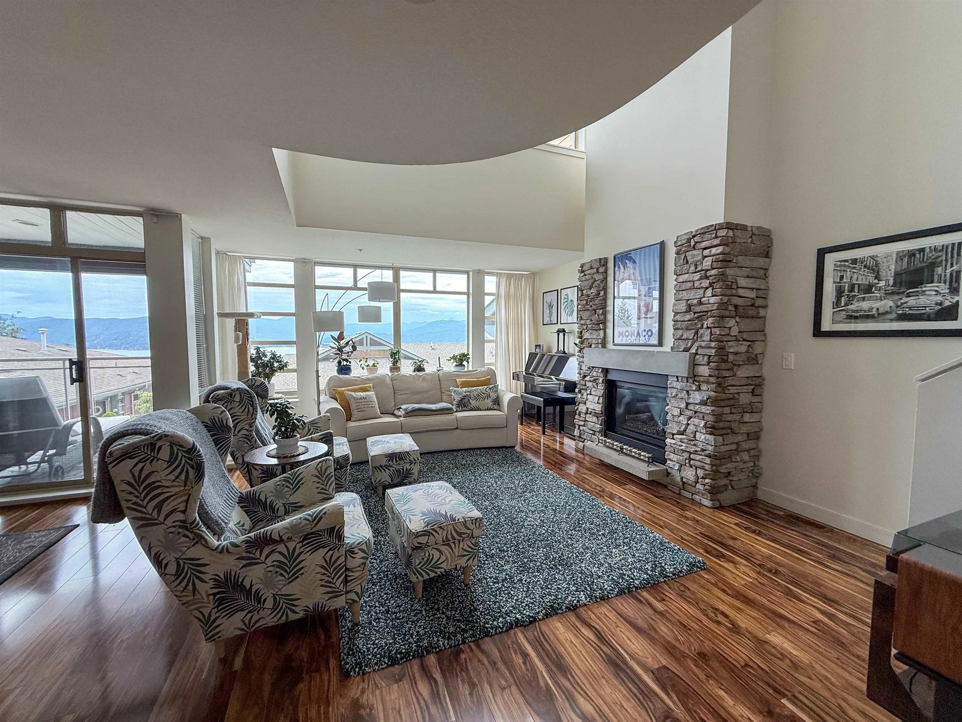 8676 Seascape Drive