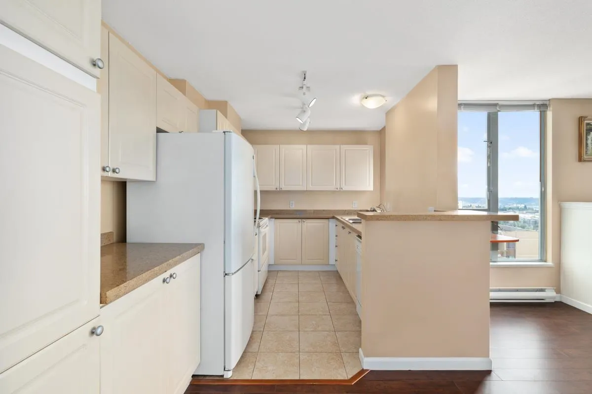 1708 7077 Beresford Street