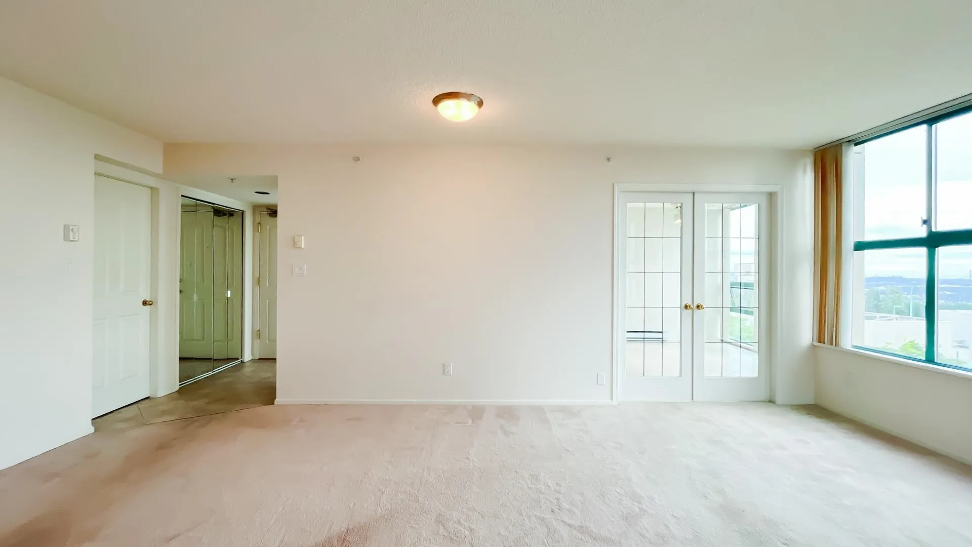 702 728 Princess Street