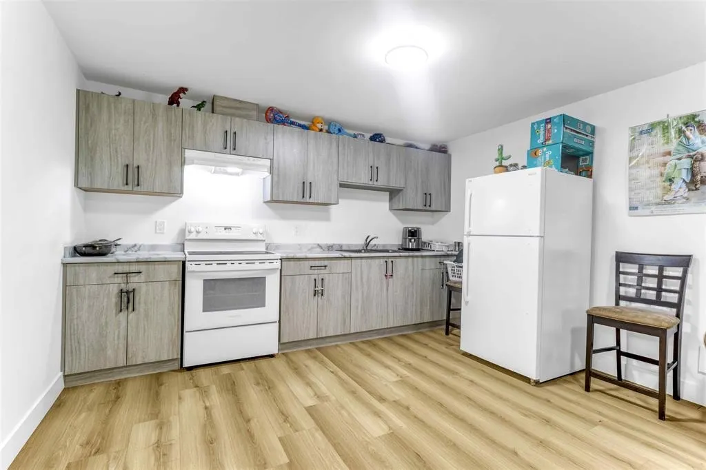 12693 106a Avenue