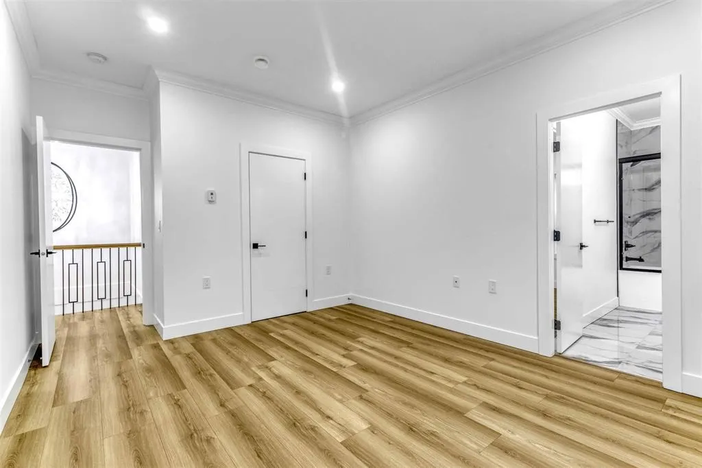 12693 106a Avenue