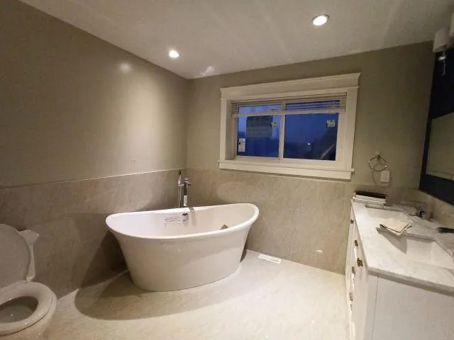 A 4595 Edmonds Drive