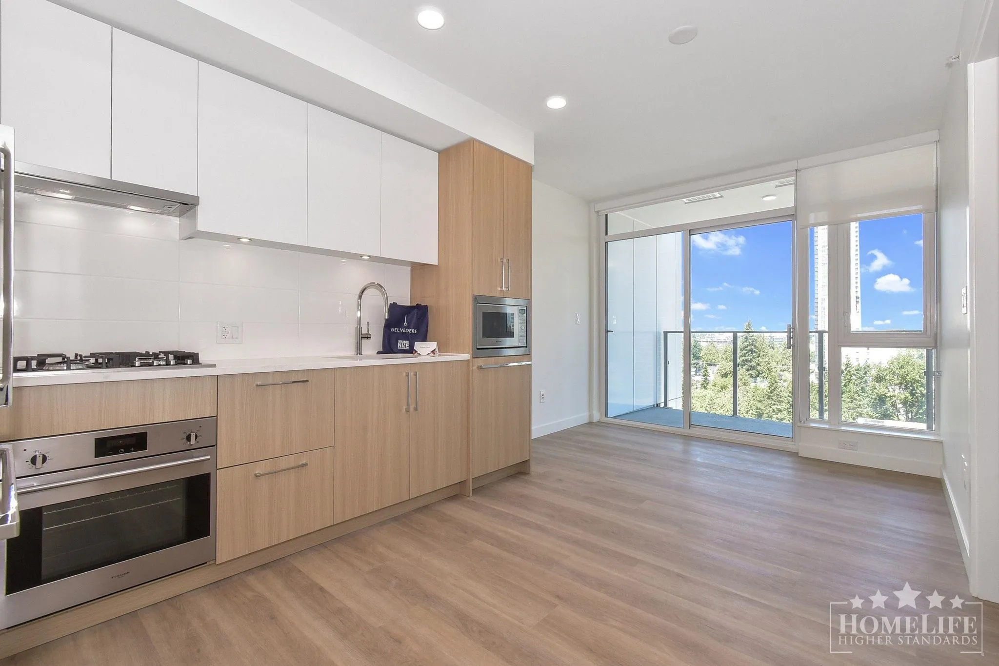 1605 9675 King George Boulevard