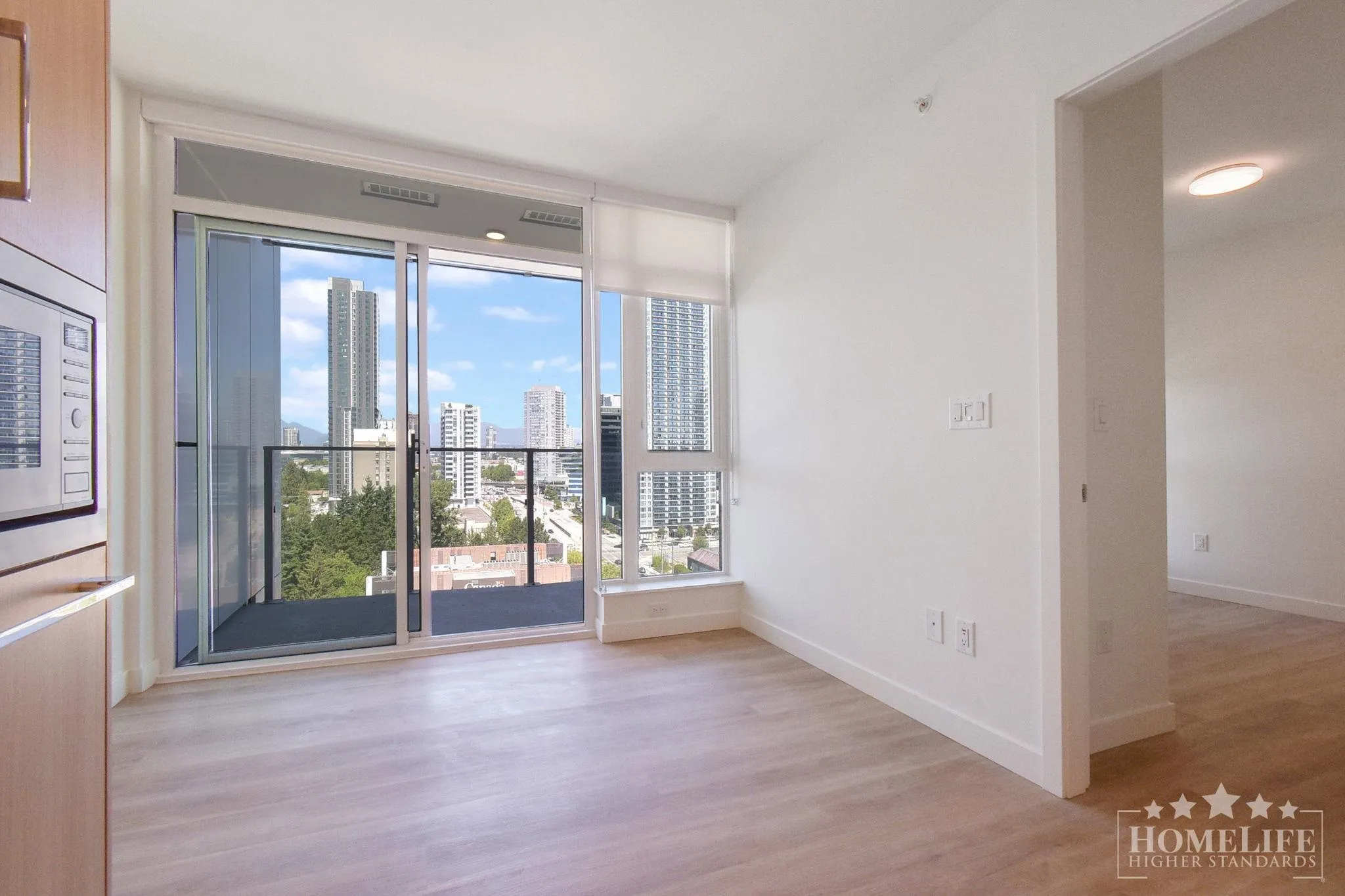 1605 9675 King George Boulevard