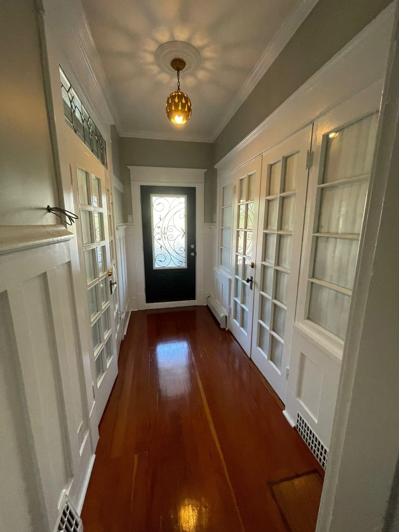 7505 Kingsway