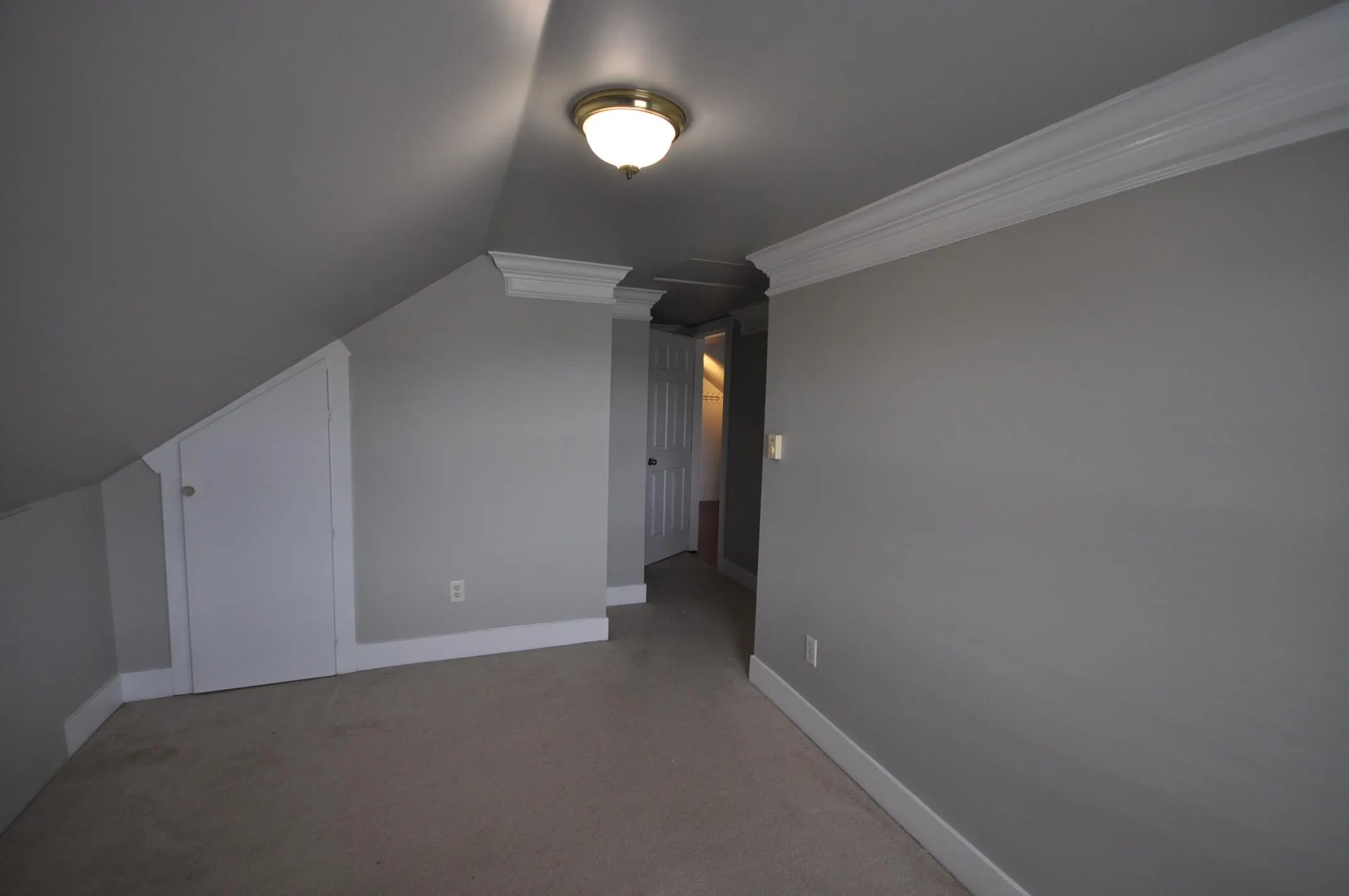 7505 Kingsway