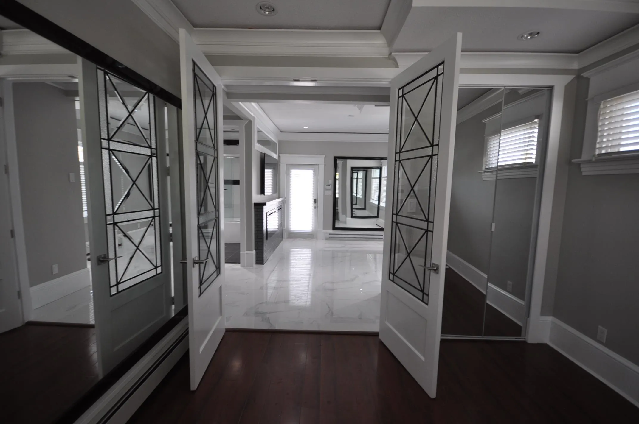7505 Kingsway