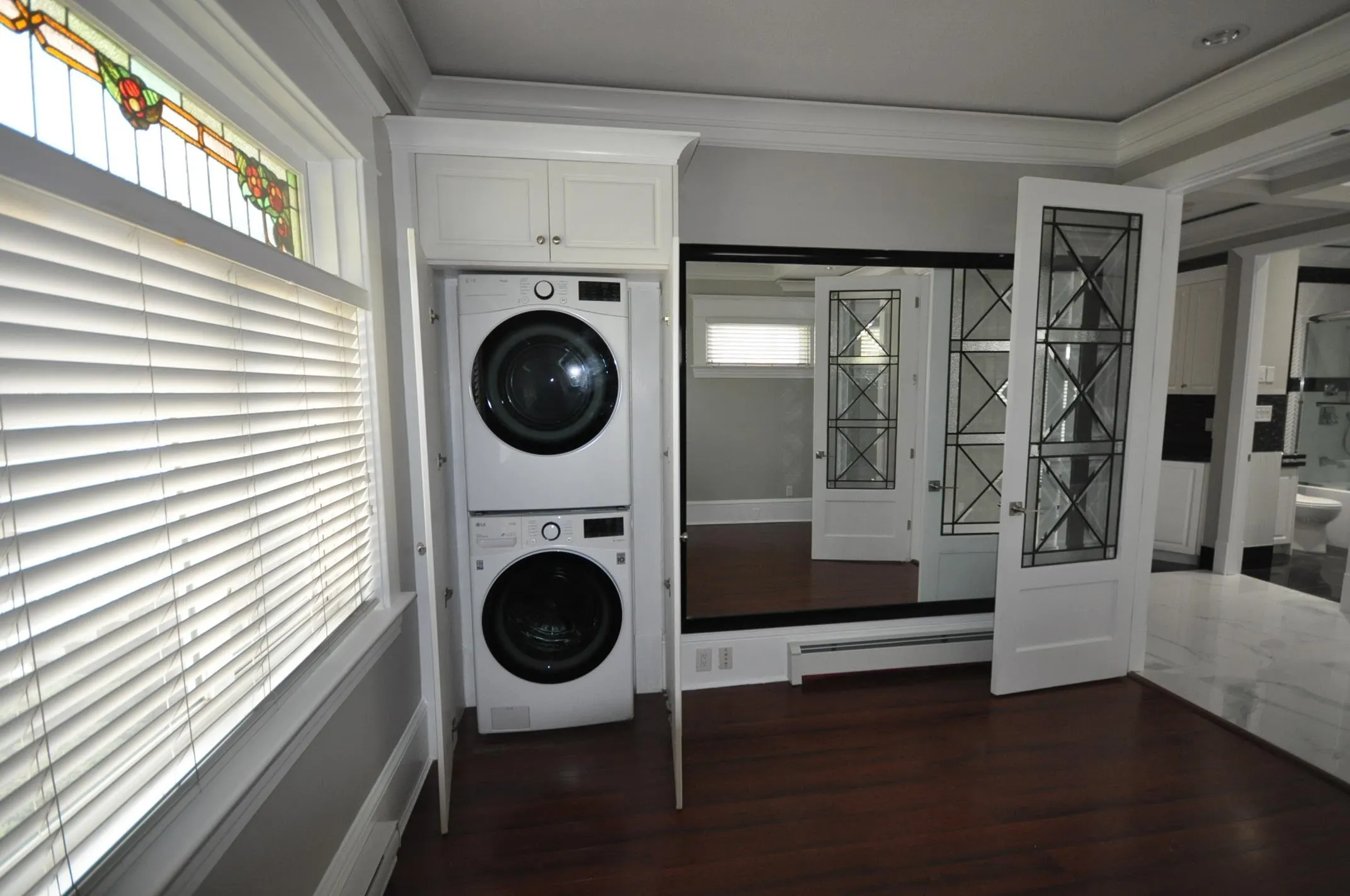 7505 Kingsway