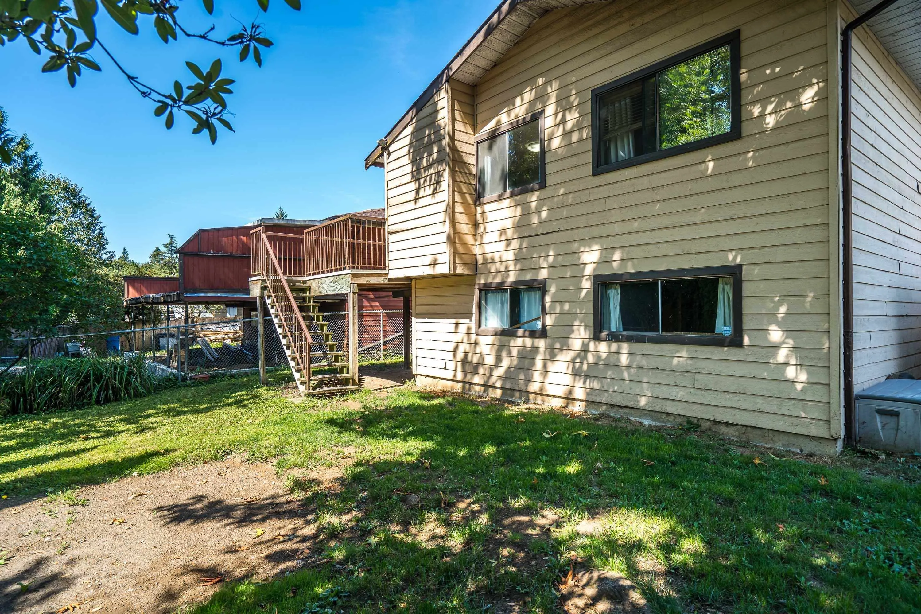 35396 Selkirk Avenue