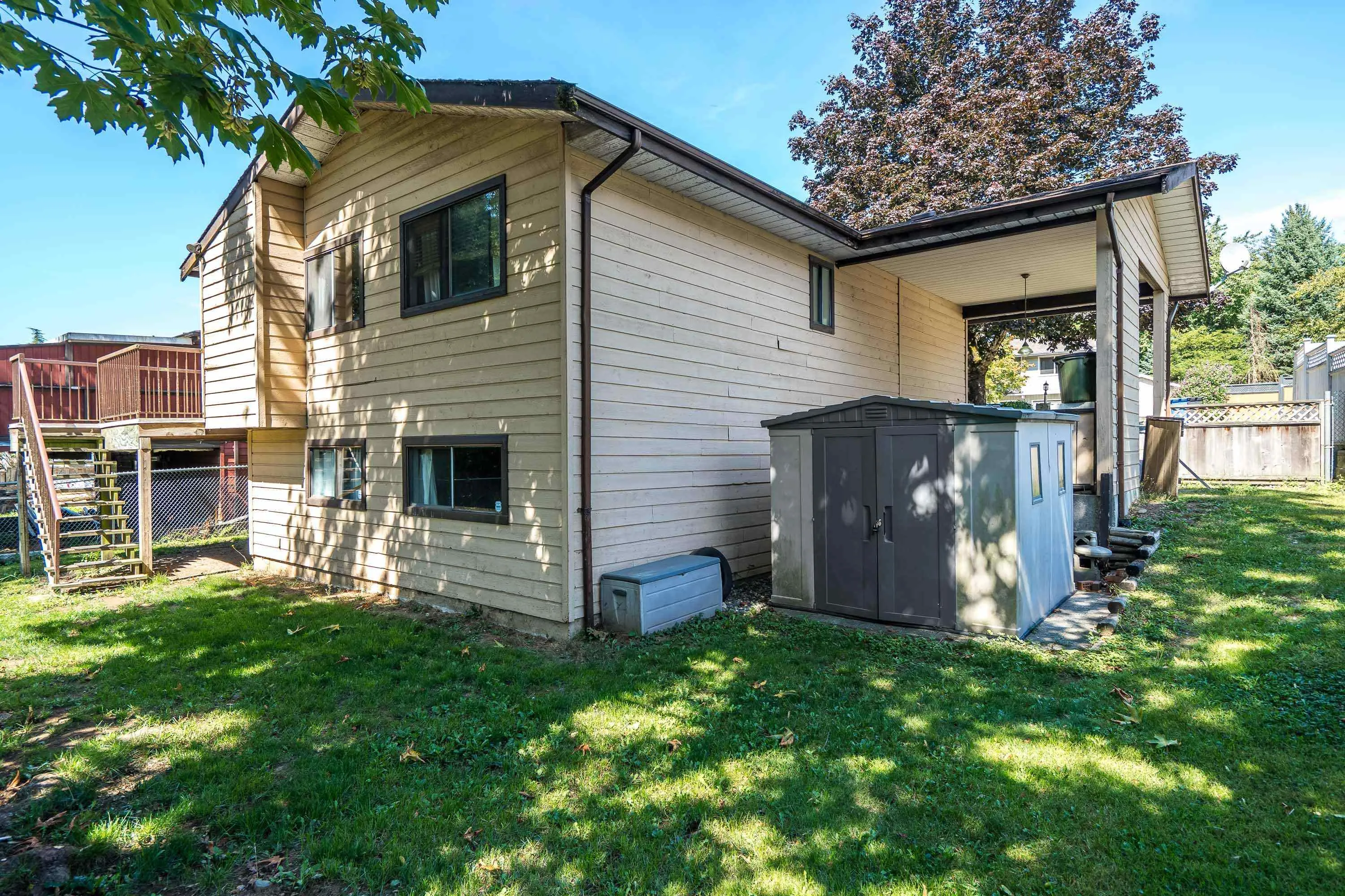 35396 Selkirk Avenue
