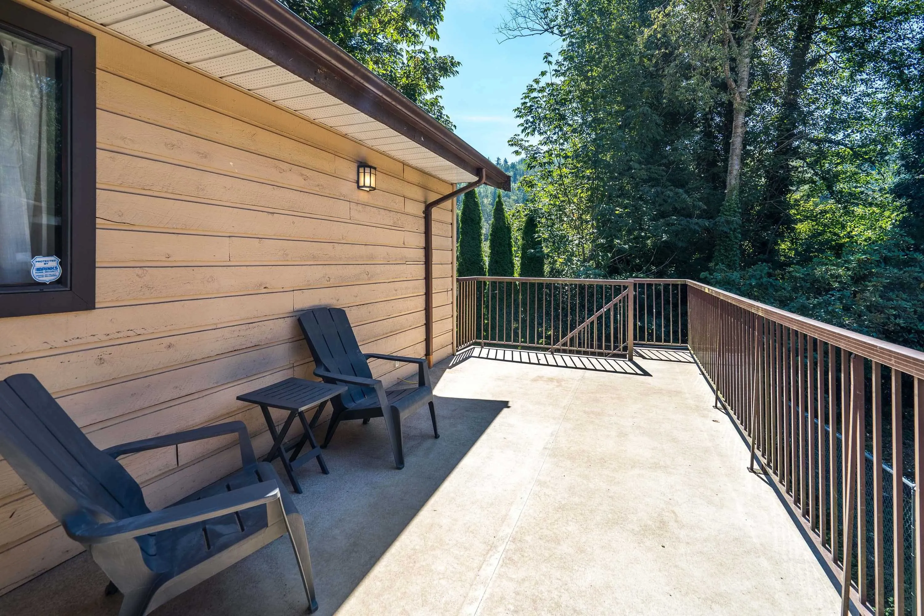 35396 Selkirk Avenue