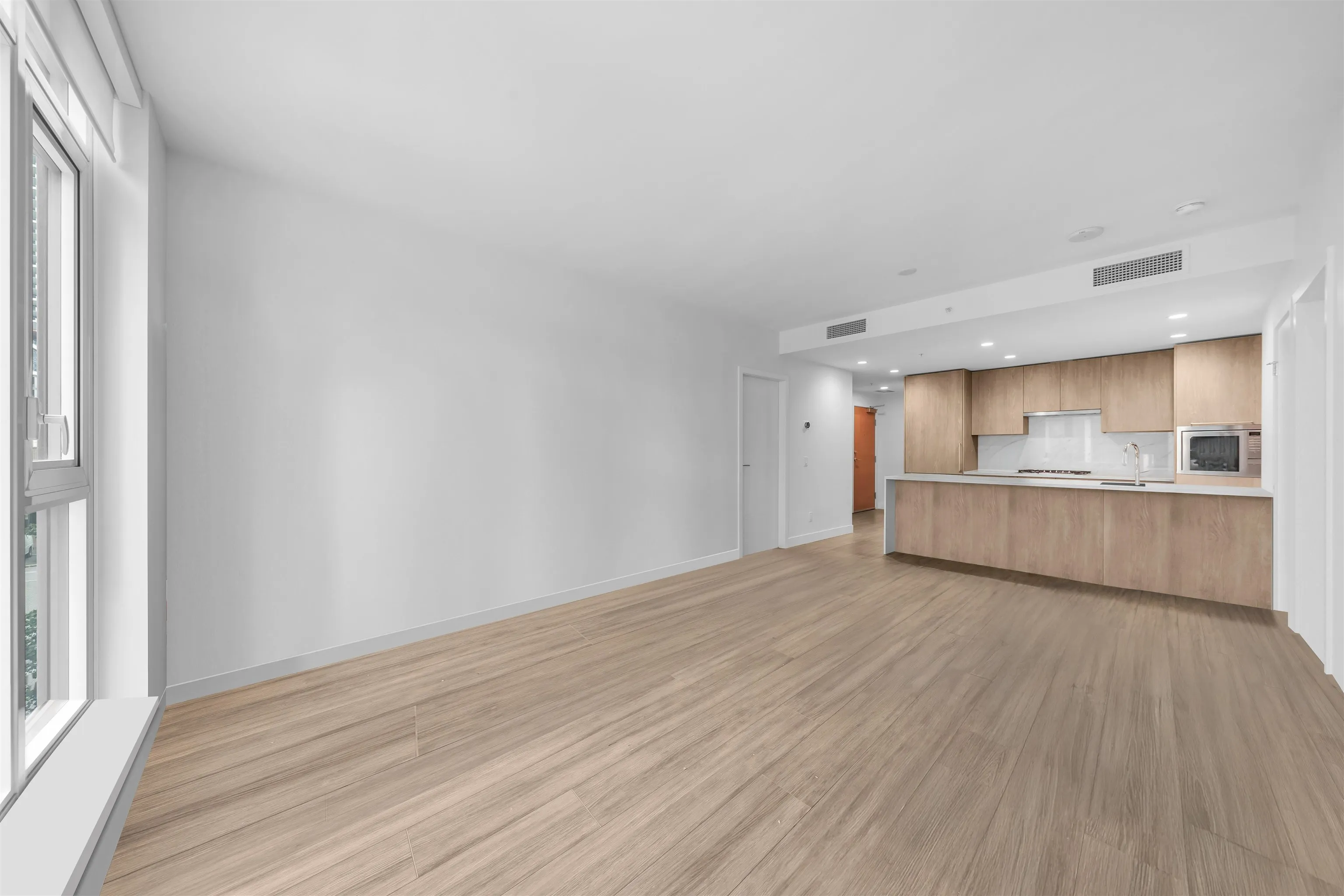 406 6398 Silver Avenue