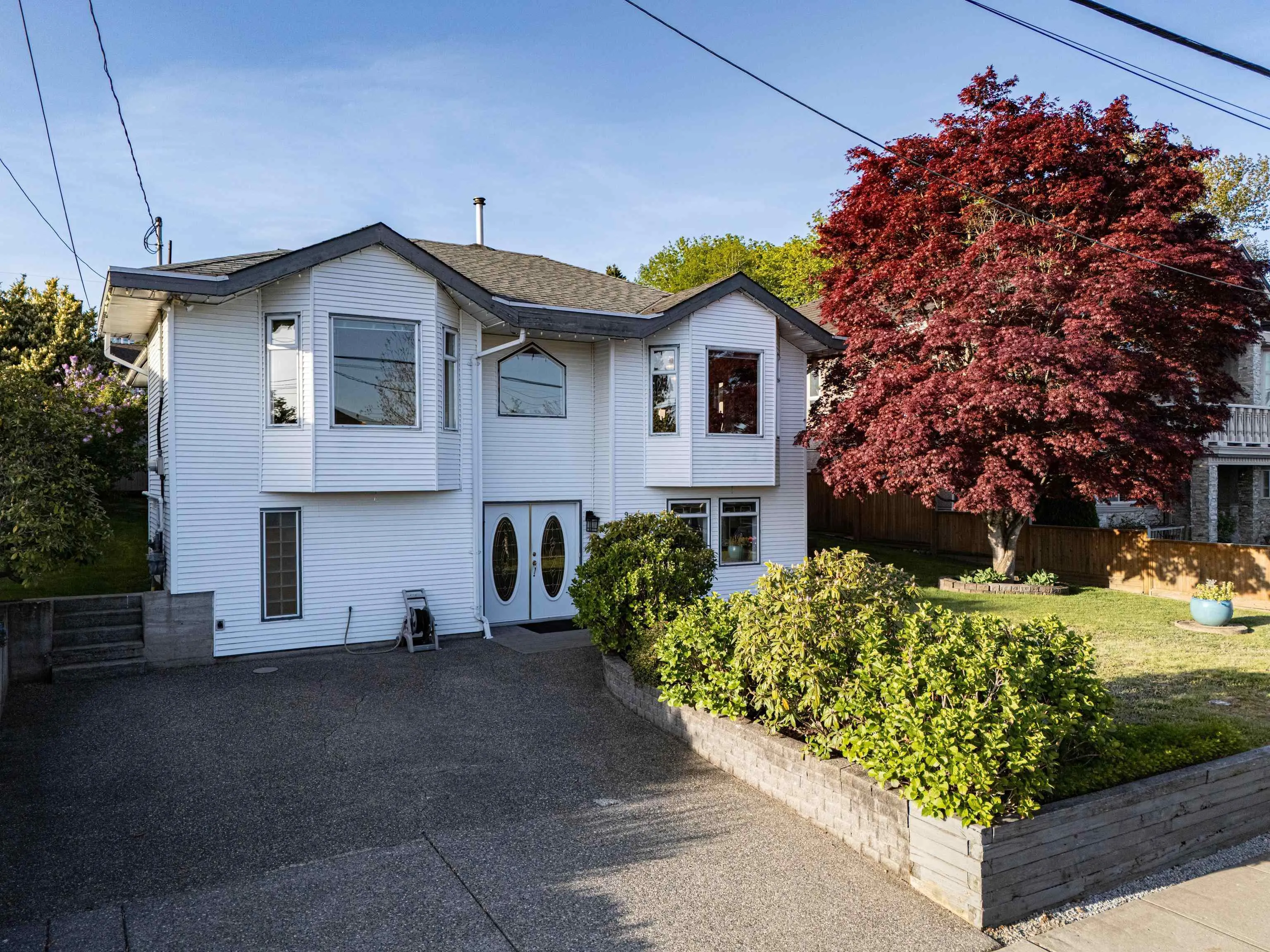 957 Stewart Avenue