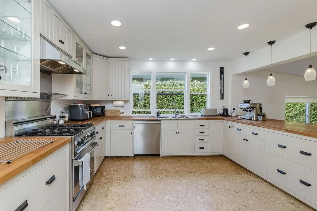 698 Franklin Road