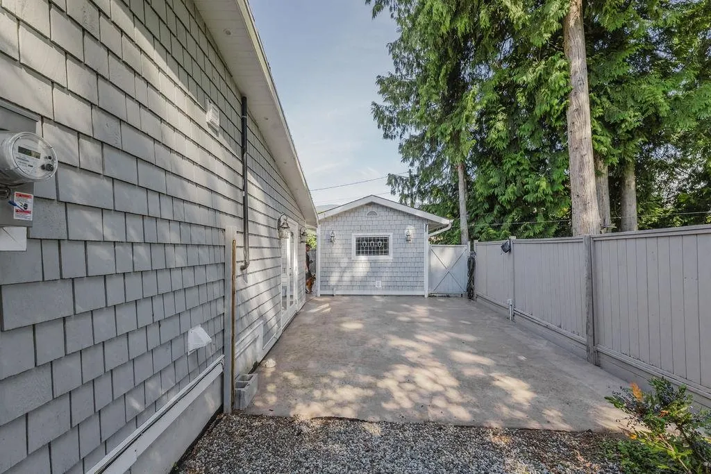 698 Franklin Road