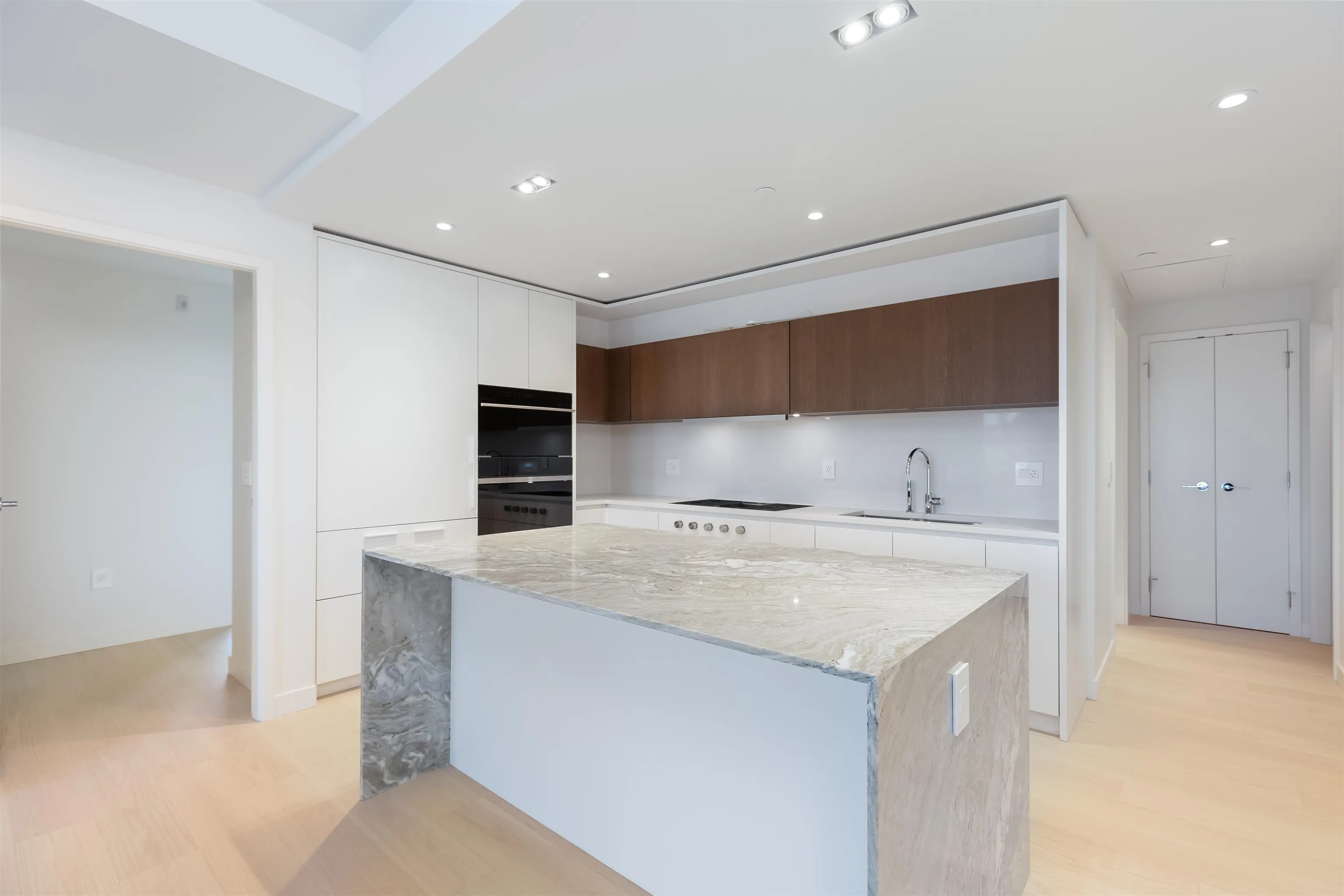 416 3596 West 28th Avenue