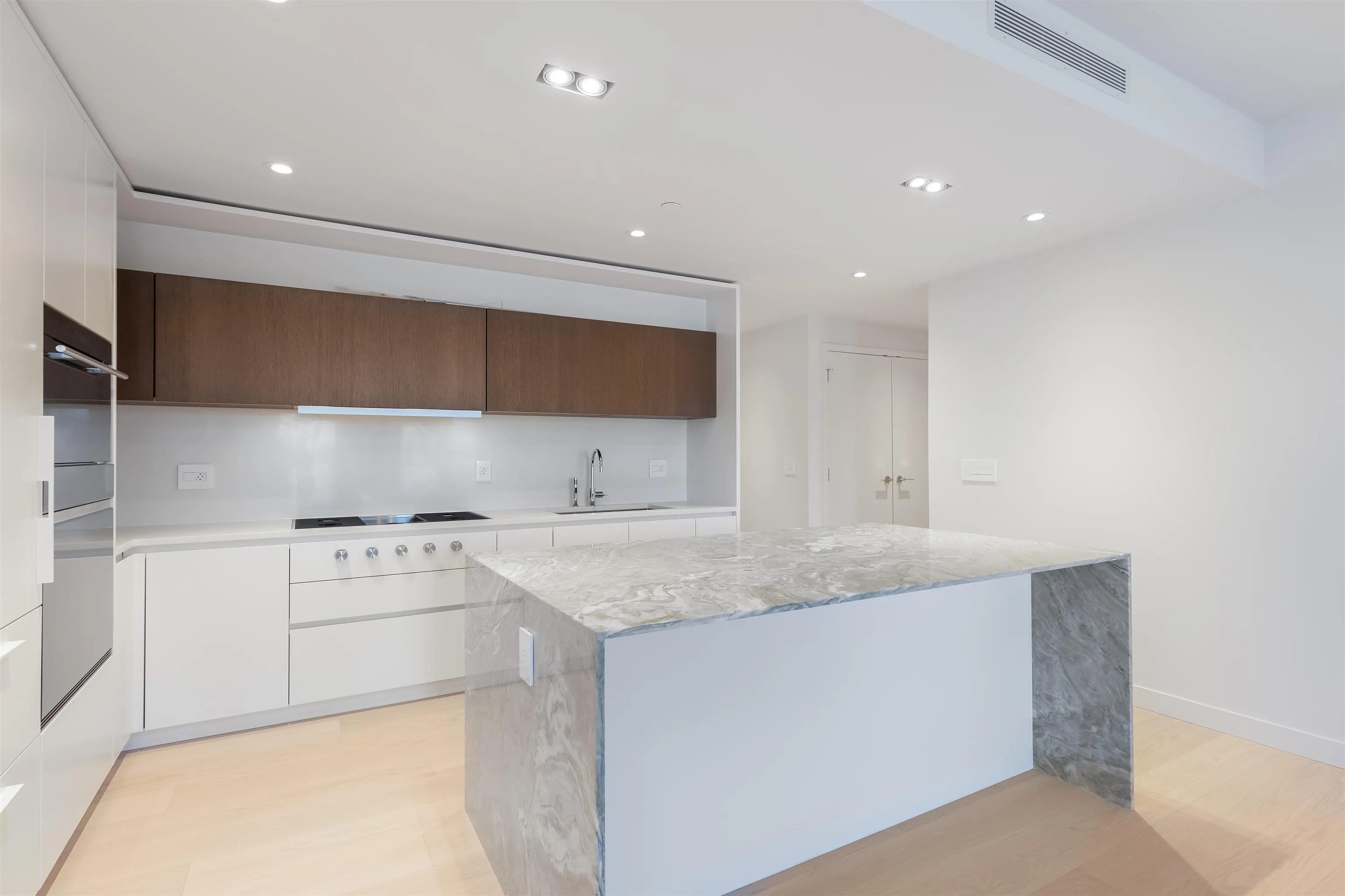 416 3596 West 28th Avenue