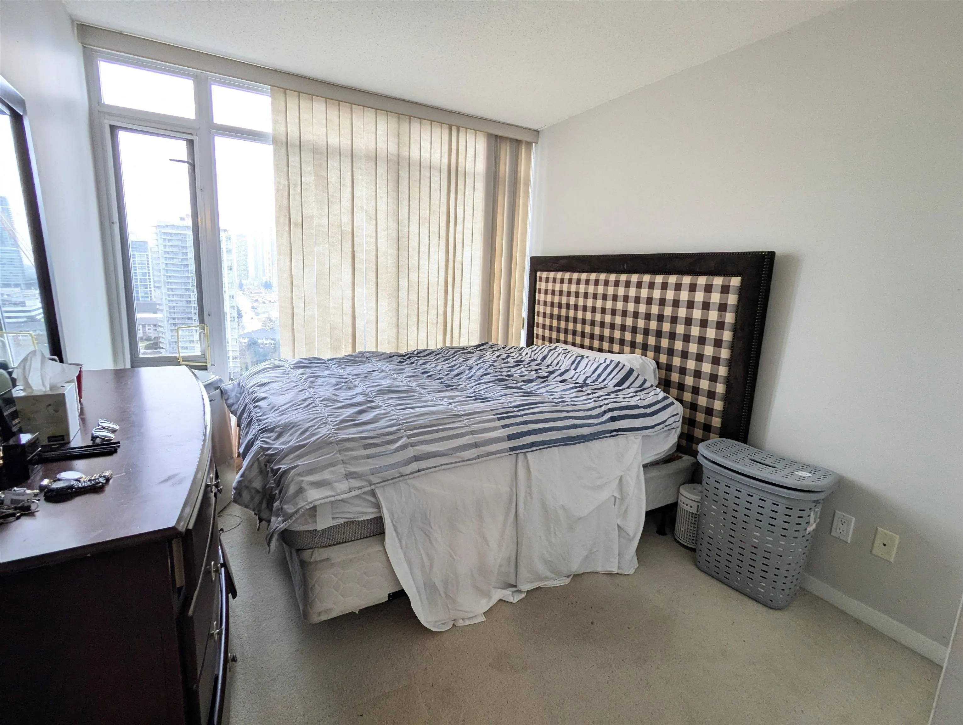 2009 2133 Douglas Road