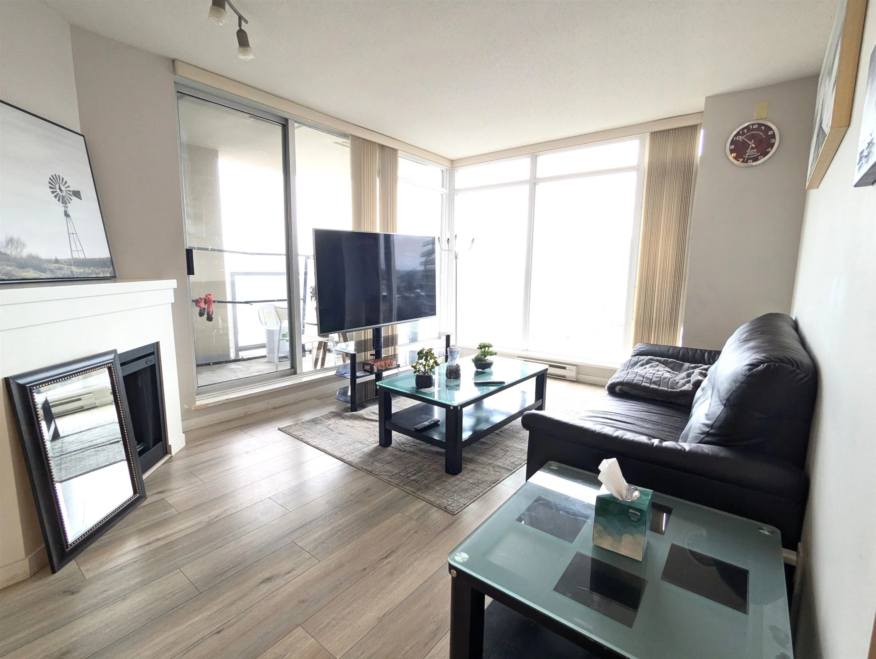 2009 2133 Douglas Road