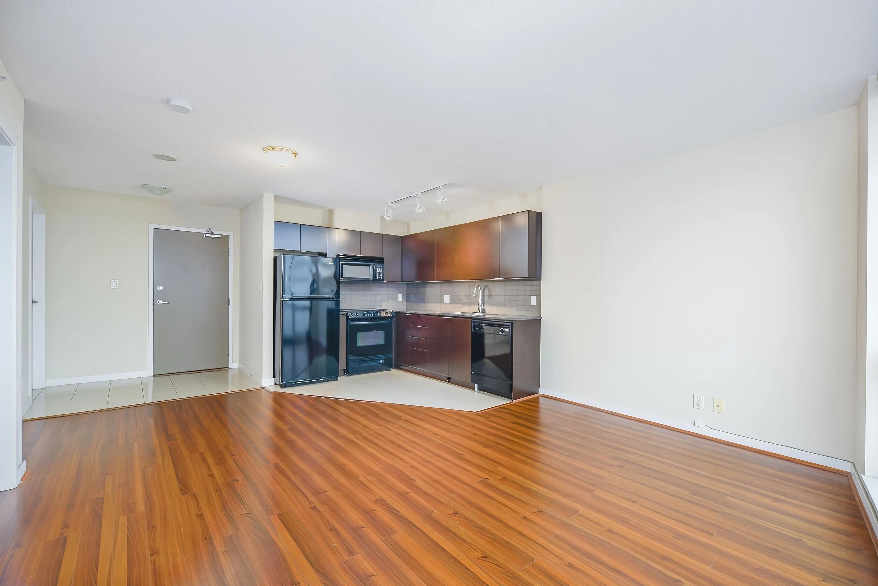 3010 13618 100 Avenue
