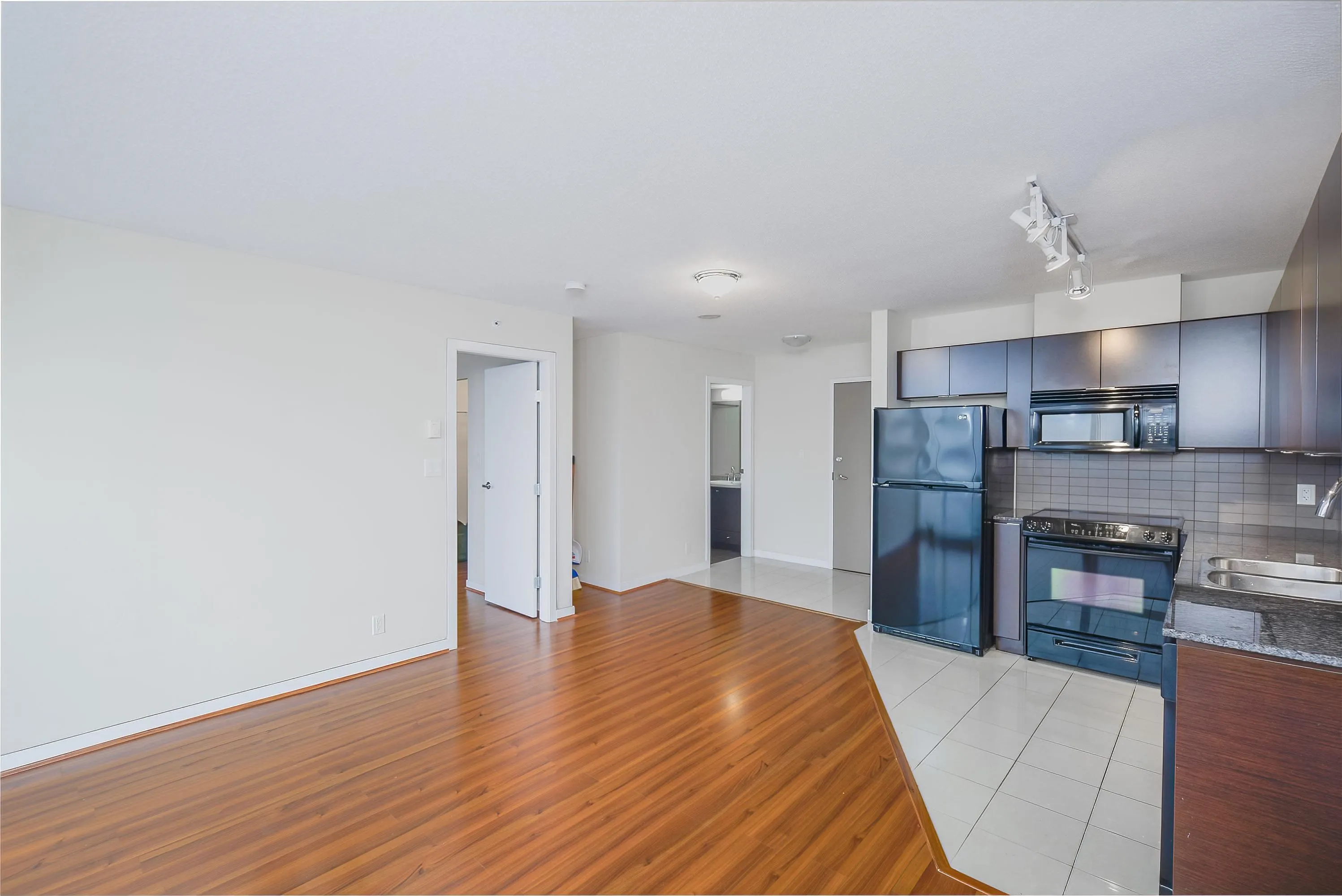 3010 13618 100 Avenue