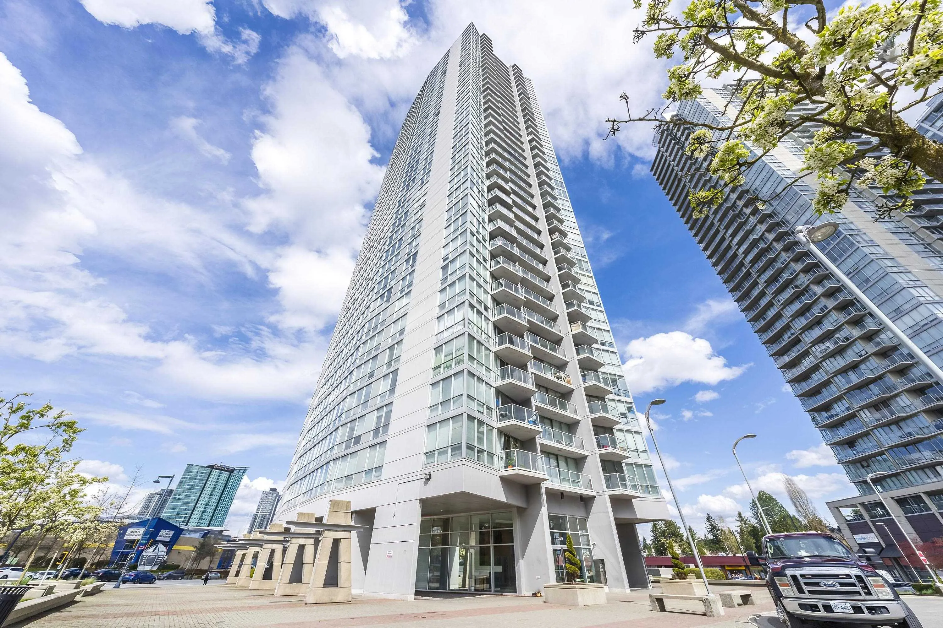 3010 13618 100 Avenue