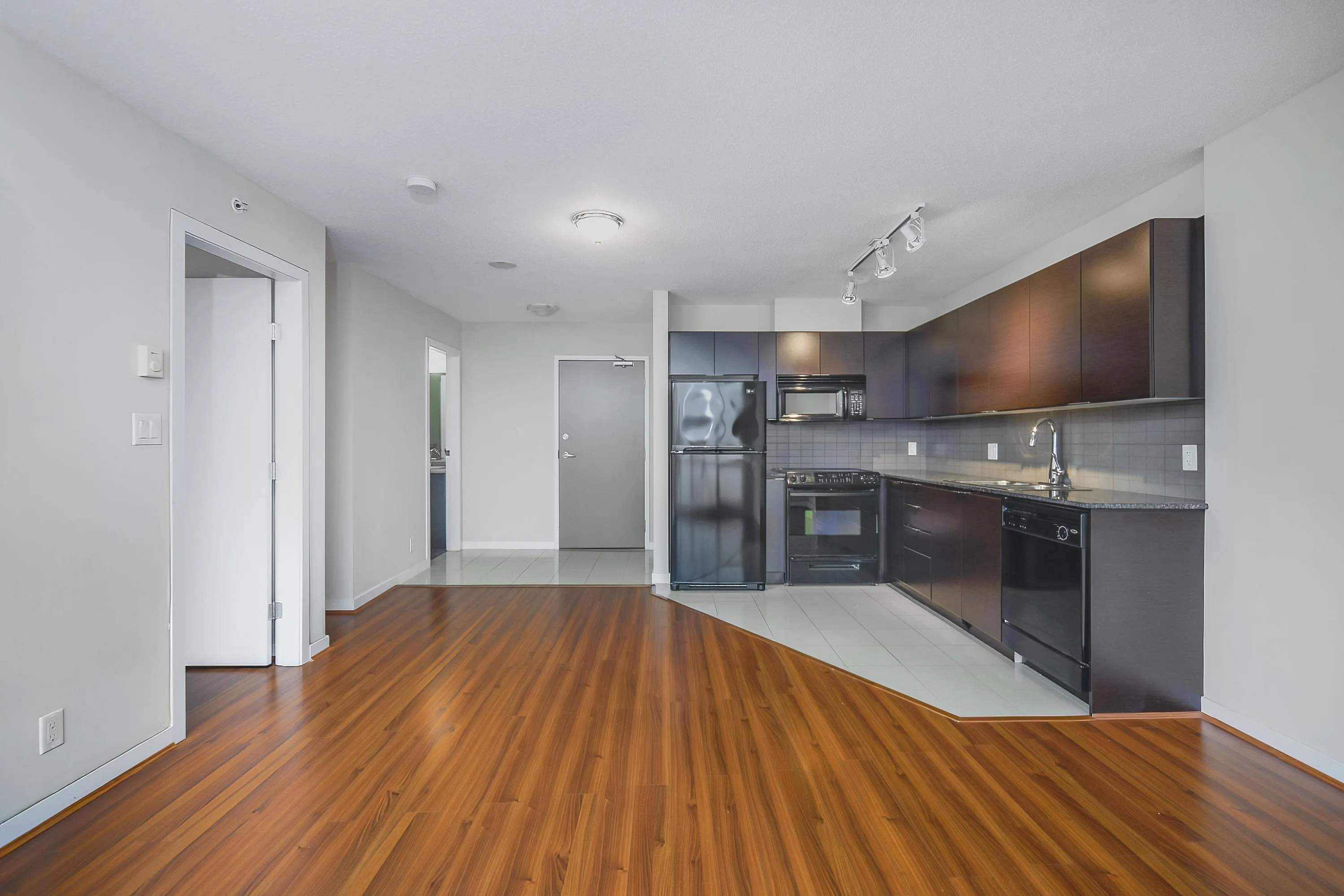 3010 13618 100 Avenue