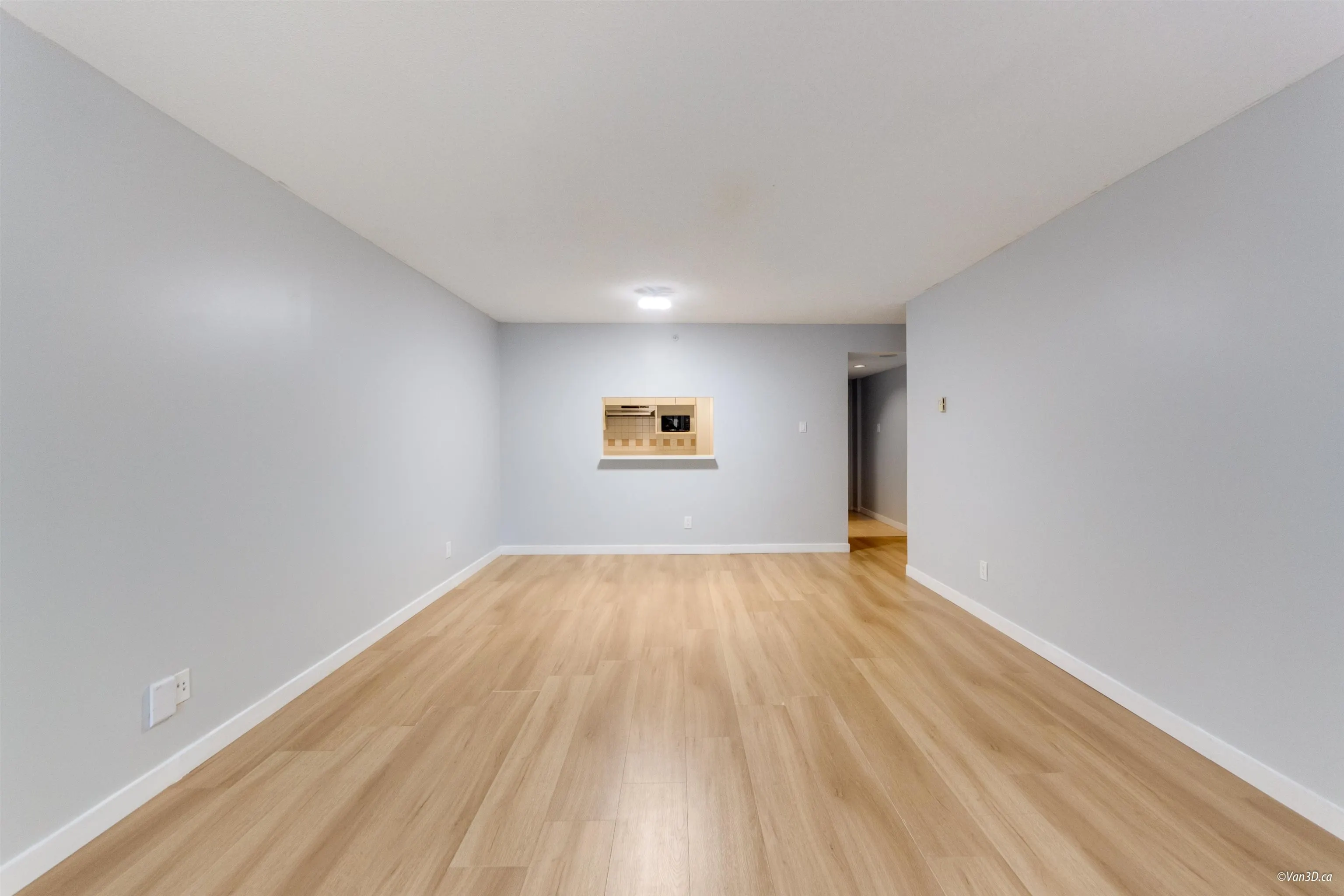 205 8246 Lansdowne Road