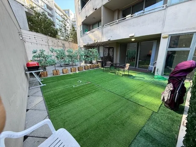 205 8246 Lansdowne Road