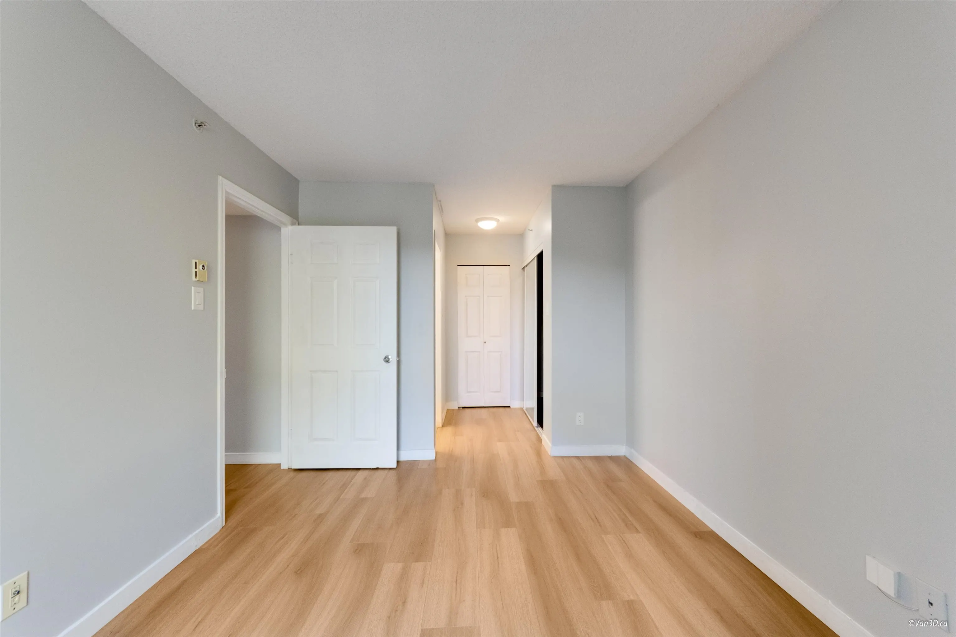 205 8246 Lansdowne Road